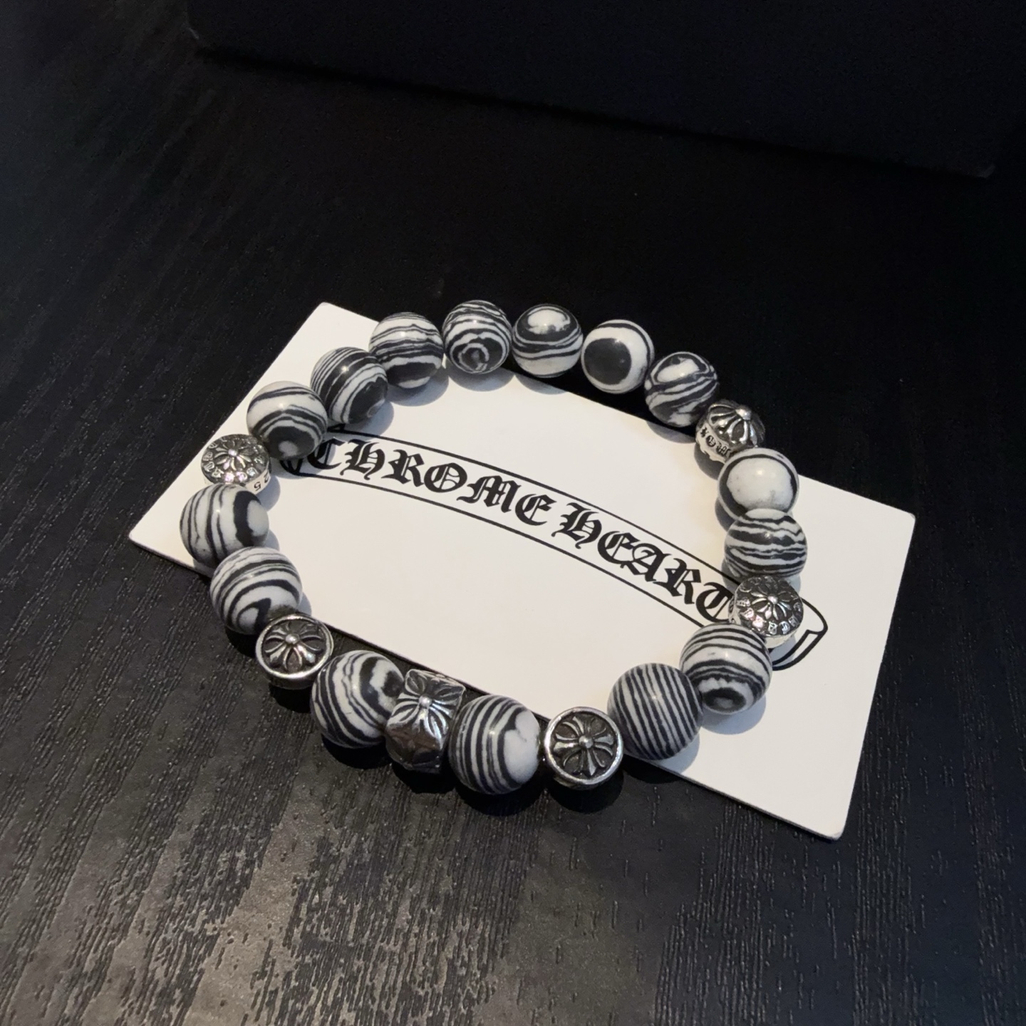  新款【专柜品质】Chrome Hearts克罗心 经典复古多元素手链手串，凹凸造型不同的花纹设计风格 