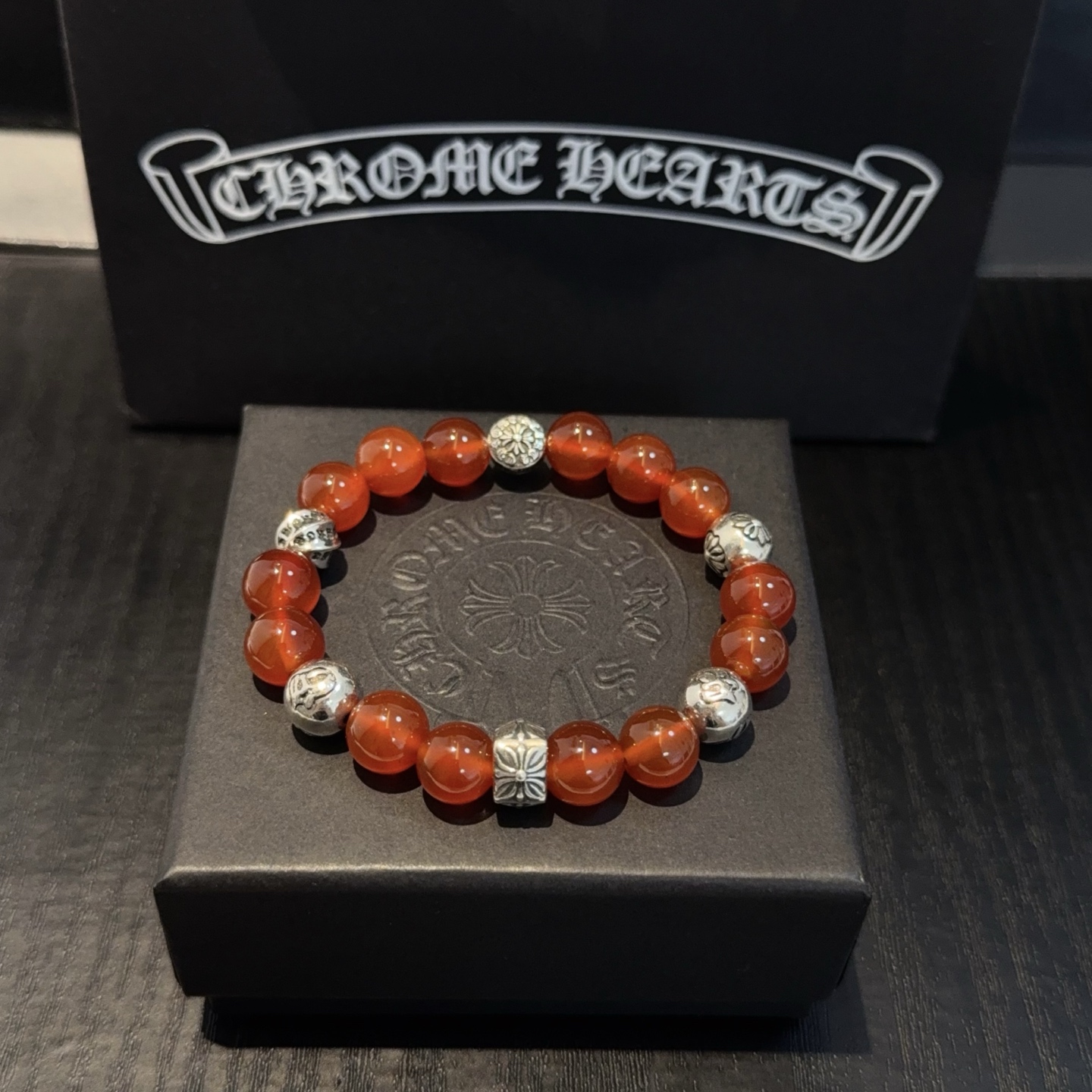  新款【专柜品质】Chrome Hearts克罗心 经典复古多元素手链手串，凹凸造型不同的花纹设计风格 