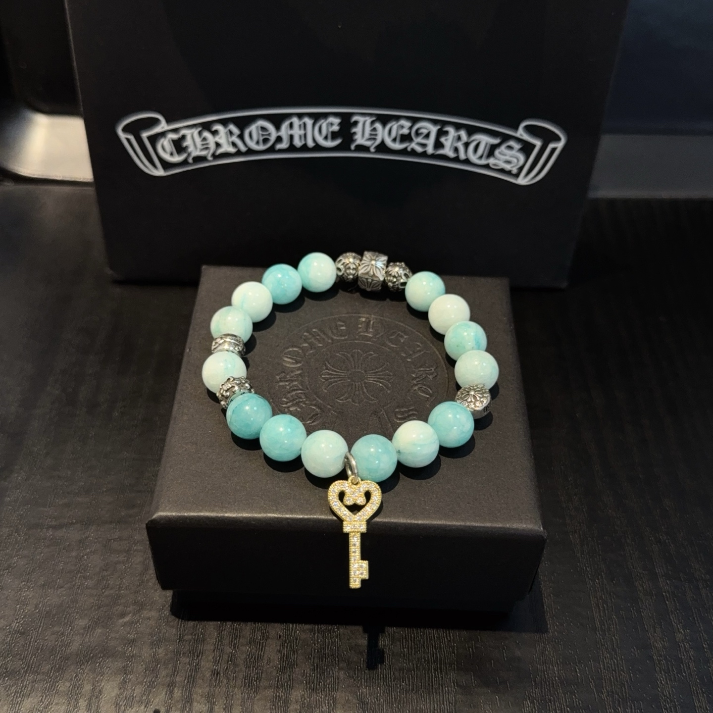  新款【专柜品质】Chrome Hearts克罗心 经典复古多元素手链手串，凹凸造型不同的花纹设计风格 