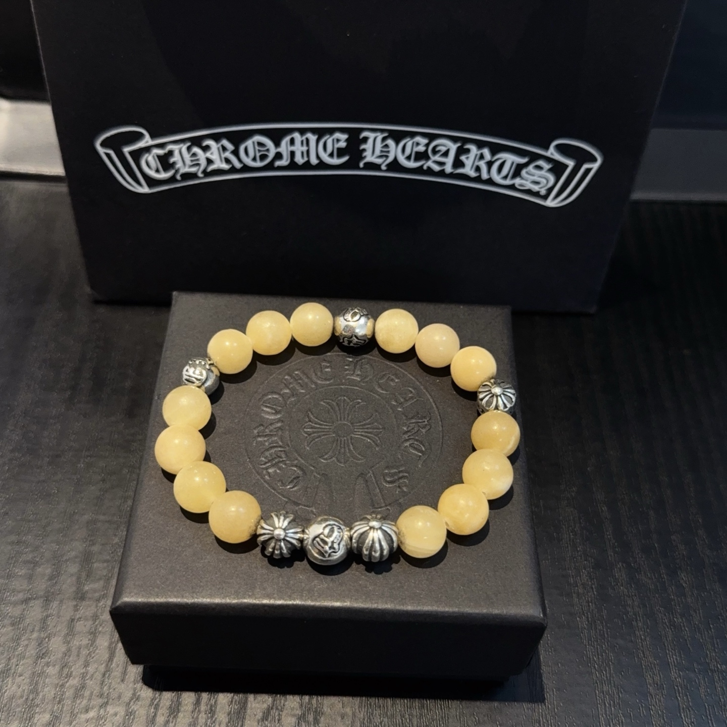  新款【专柜品质】Chrome Hearts克罗心 经典复古多元素手链手串，凹凸造型不同的花纹设计风格 