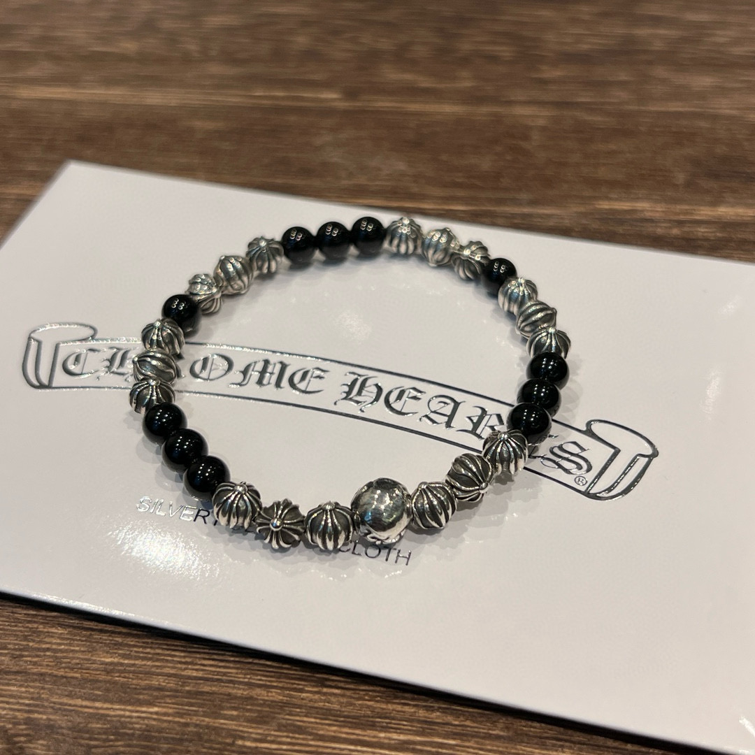  Chrome Hearts克罗心
天然黑曜石 19银珠手串
个性百搭上手非常好看的一款 适合叠戴搭配 