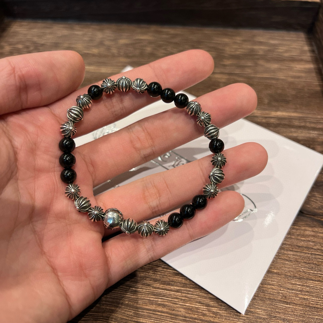  Chrome Hearts克罗心
天然黑曜石 19银珠手串
个性百搭上手非常好看的一款 适合叠戴搭配 