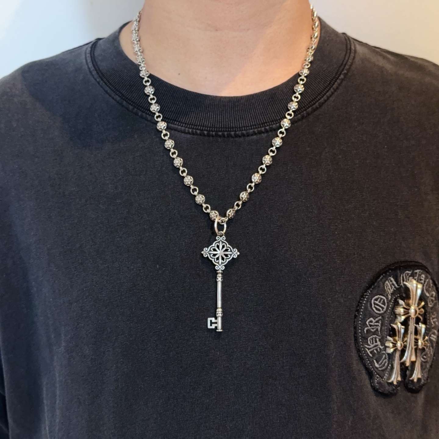  新款【专柜品质】Chrome Hearts克罗心经典复古六芒星项链，钥匙吊坠 凹凸造型不同的花纹设计风