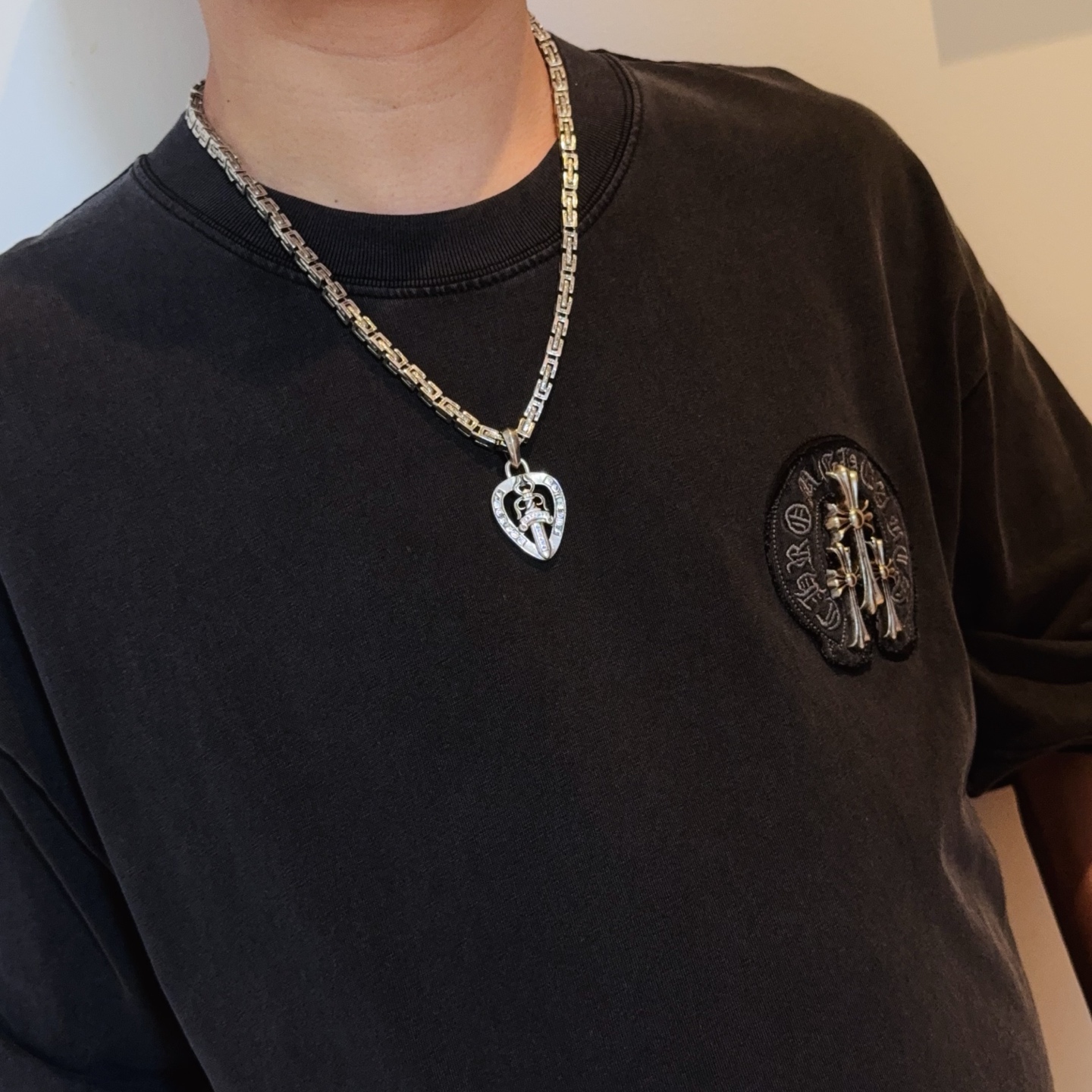  新款【专柜品质】Chrome Hearts克罗心经典复古粗扣十字军项链，心型宝剑吊坠 凹凸造型不同的花