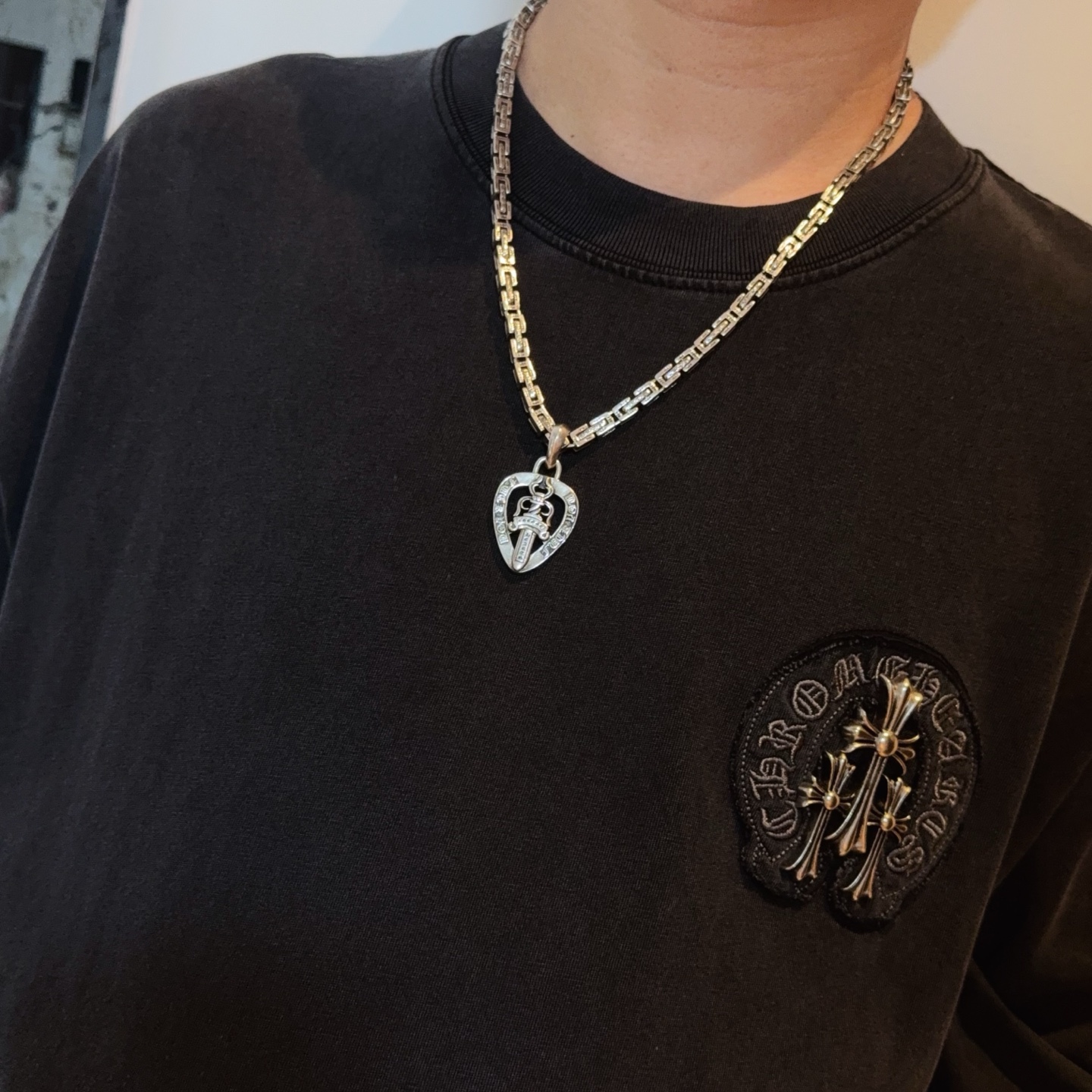  新款【专柜品质】Chrome Hearts克罗心经典复古粗扣十字军项链，心型宝剑吊坠 凹凸造型不同的花