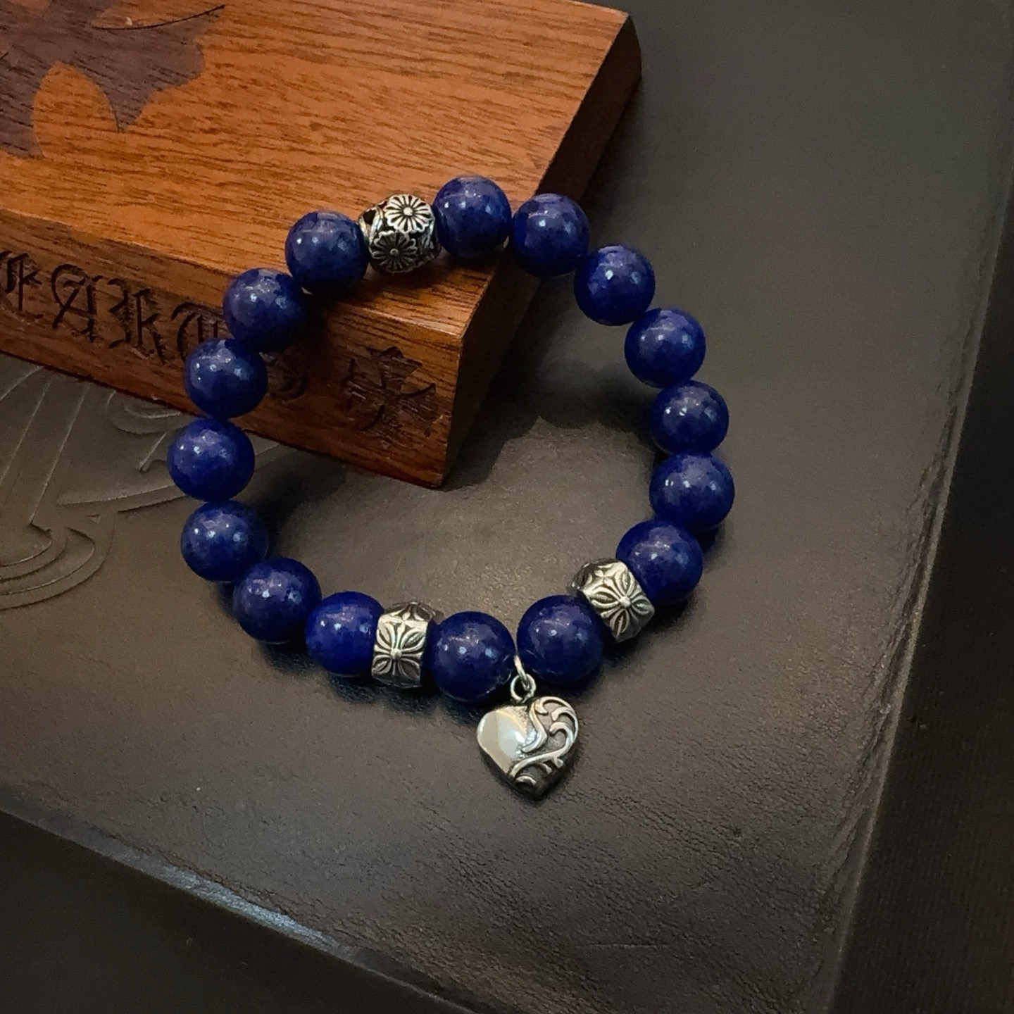 批 新款【专柜品质】Chrome Hearts克罗心 经典多元素青金石手串手链 ，小红书热款，凹凸造型不