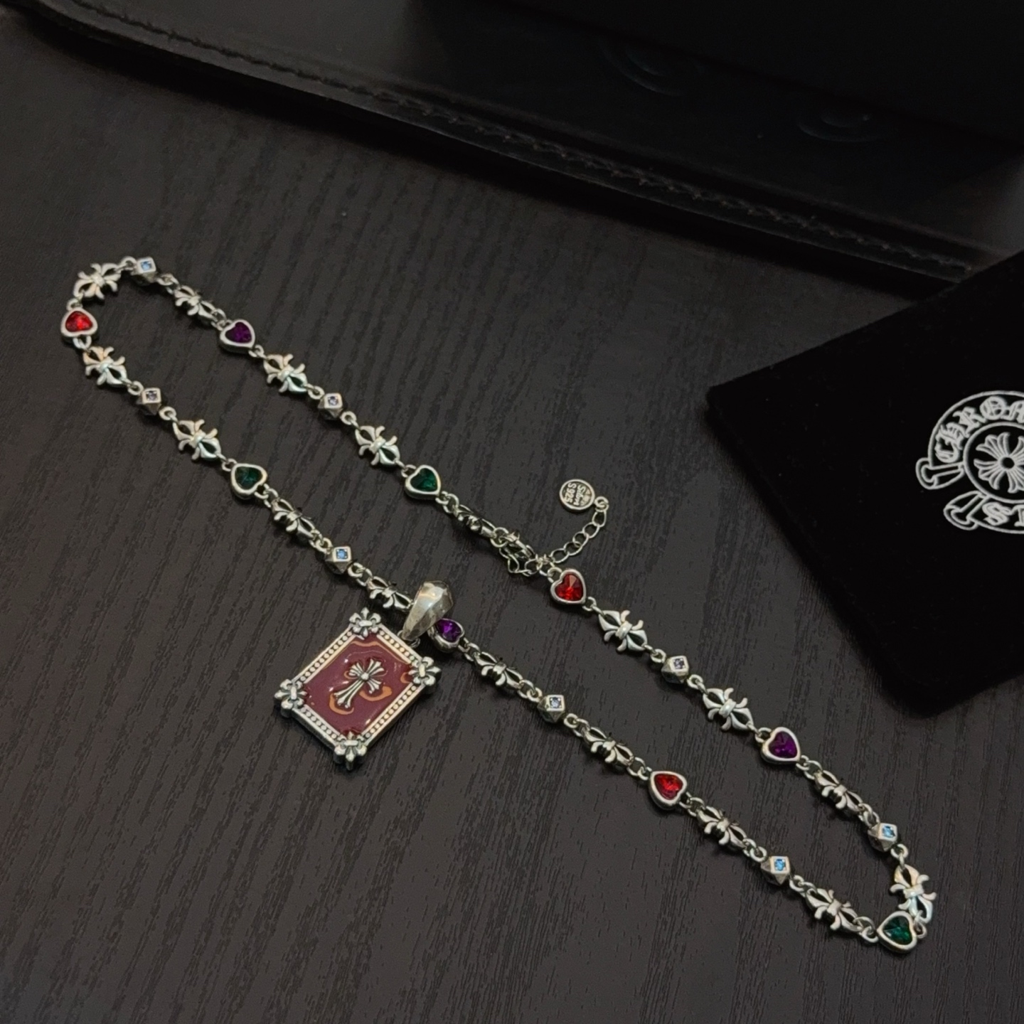   新款【专柜品质】Chrome Hearts克罗心镶彩钻十字架方牌项链，凹凸造型不同的花纹设计风格呈现