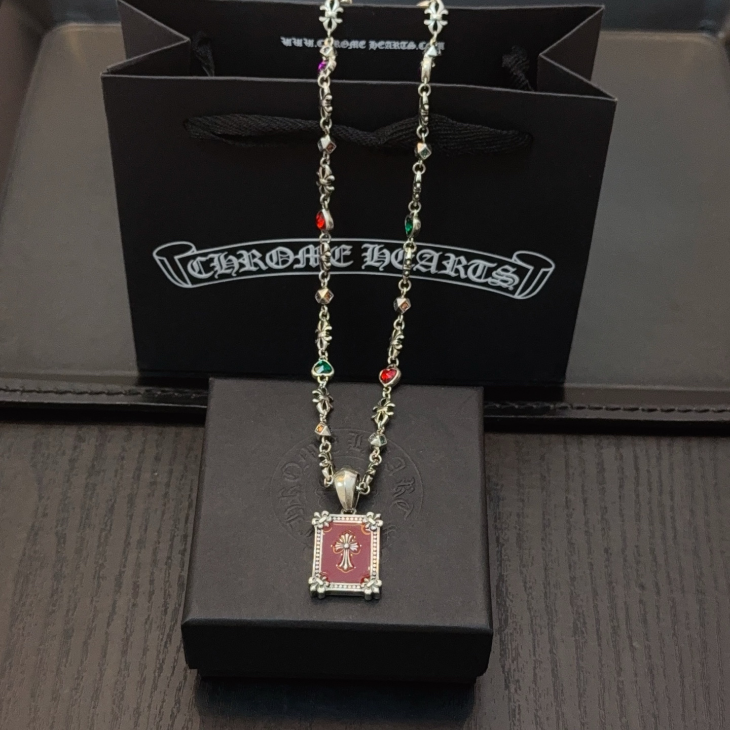   新款【专柜品质】Chrome Hearts克罗心镶彩钻十字架方牌项链，凹凸造型不同的花纹设计风格呈现