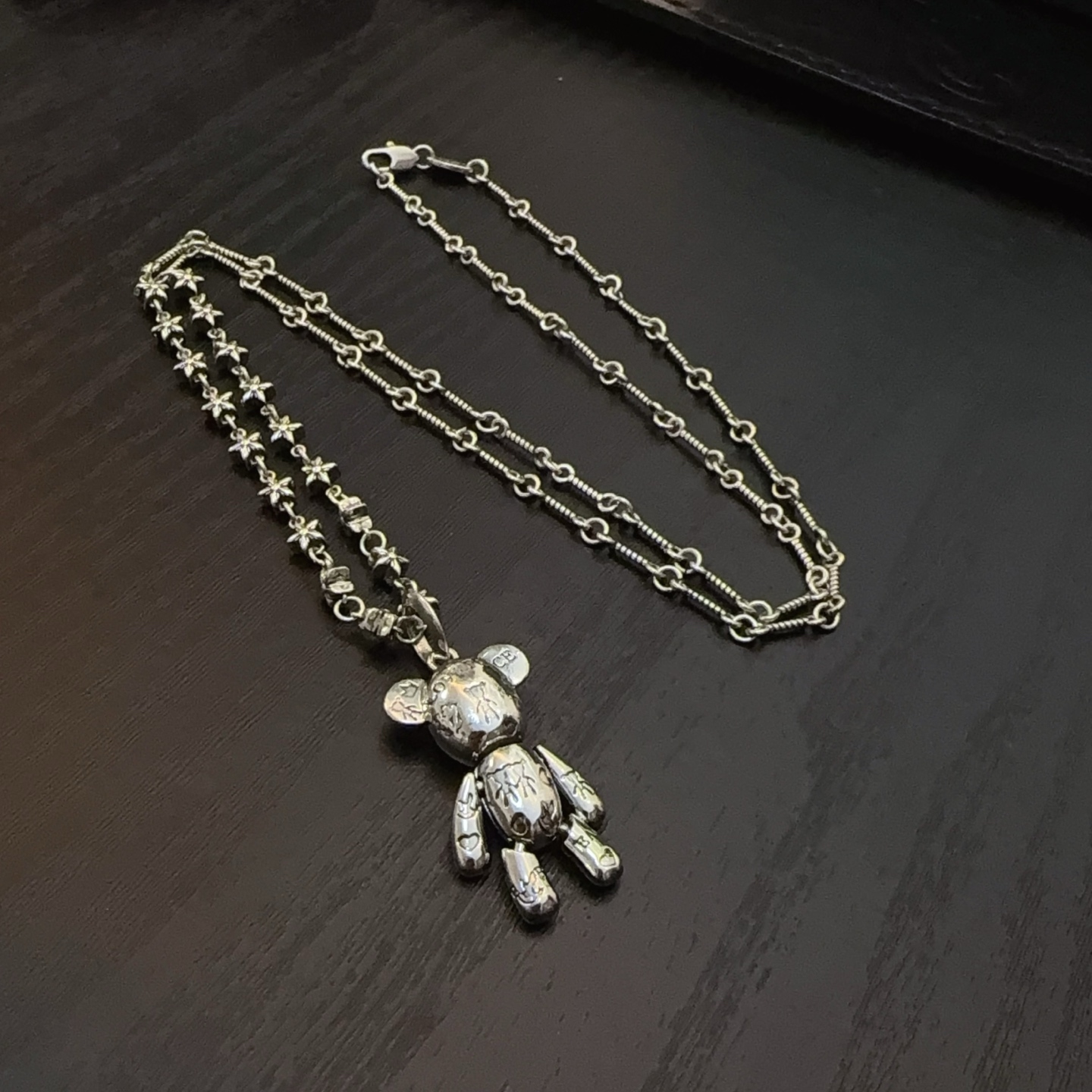   新款【专柜品质】Chrome Hearts克罗心可爱熊项链，链长60cm;凹凸造型不同的花纹设计风格