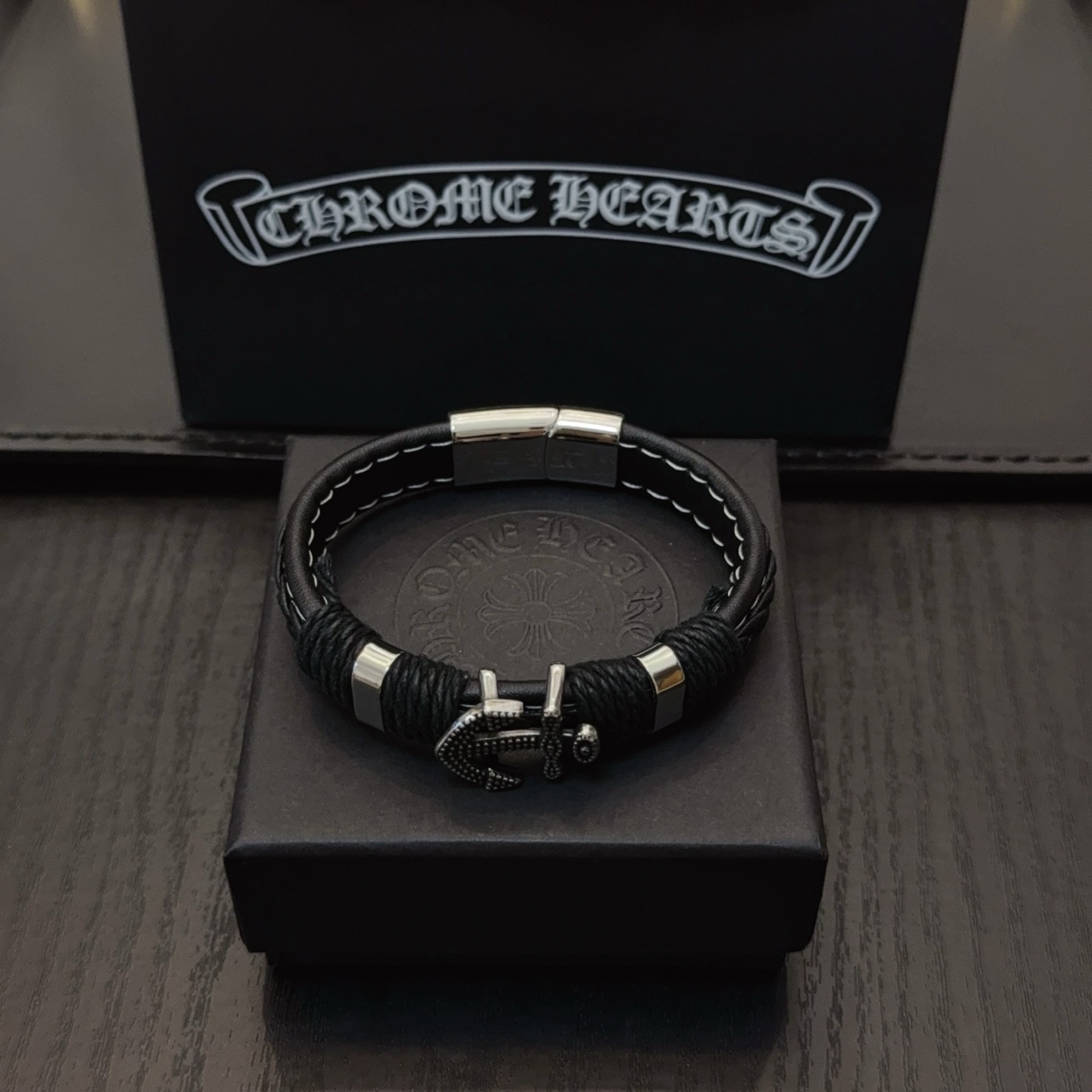  新款【专柜品质】Chrome Hearts克罗心皮绳手镯手绳，凹凸造型不同的花纹设计风格呈现出与众不同