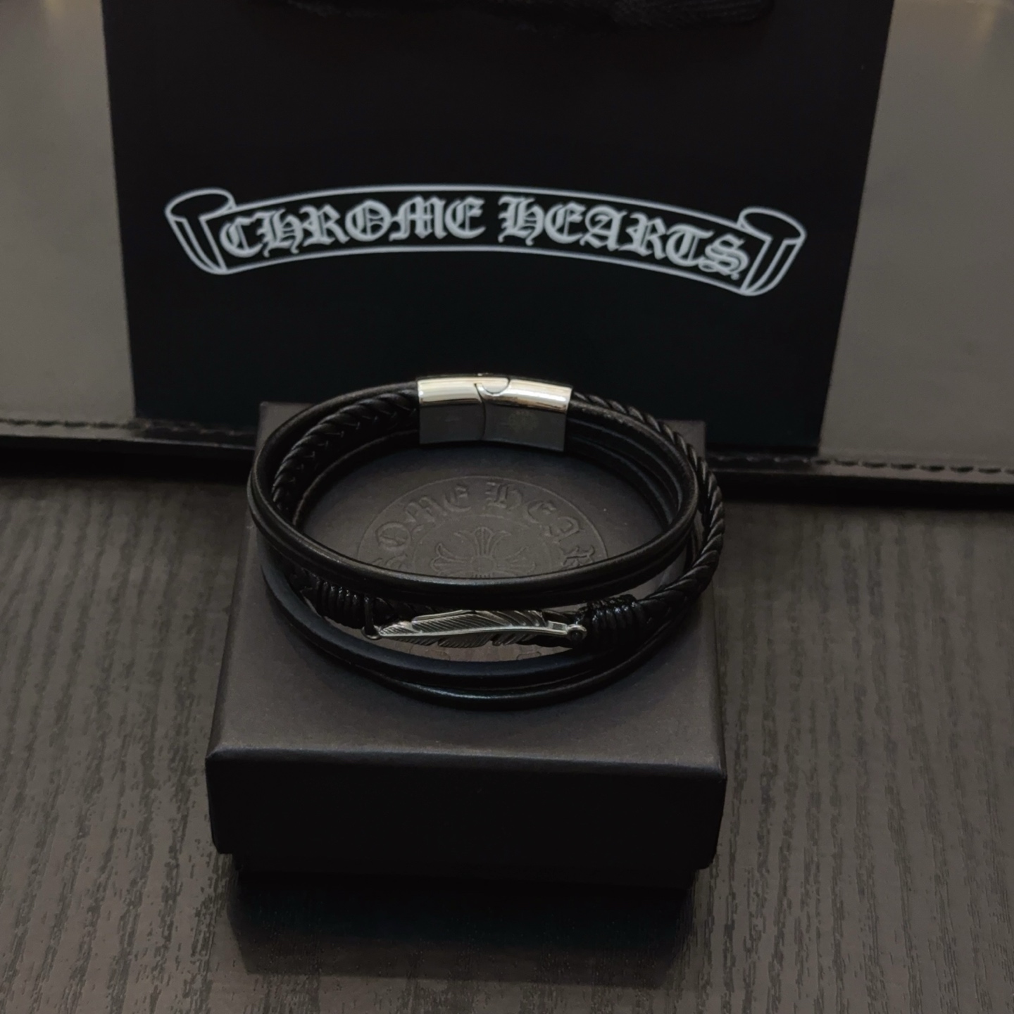  新款【专柜品质】Chrome Hearts克罗心皮绳手镯手绳，凹凸造型不同的花纹设计风格呈现出与众不同