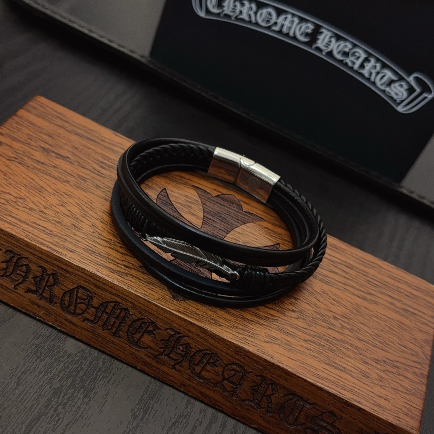  新款【专柜品质】Chrome Hearts克罗心皮绳手镯手绳，凹凸造型不同的花纹设计风格呈现出与众不同
