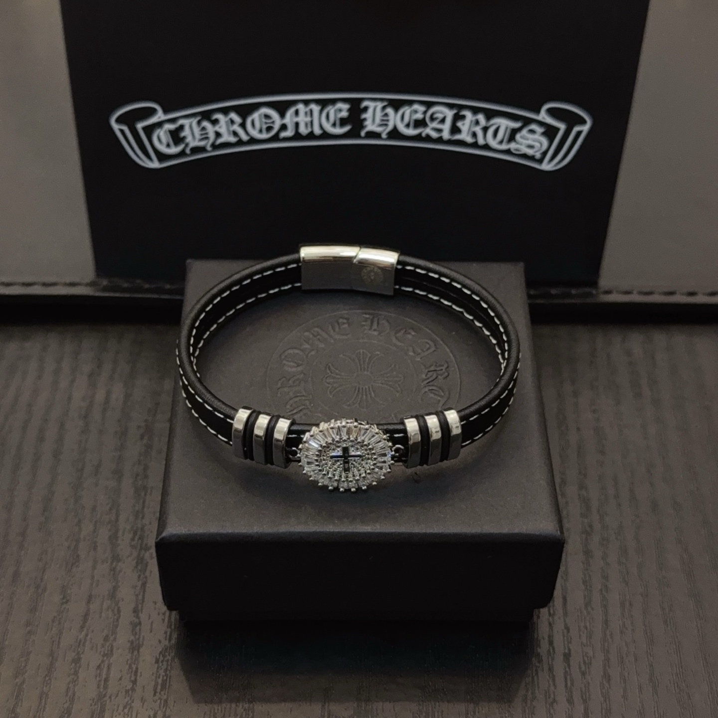  新款【专柜品质】Chrome Hearts克罗心皮绳手镯手绳，凹凸造型不同的花纹设计风格呈现出与众不同