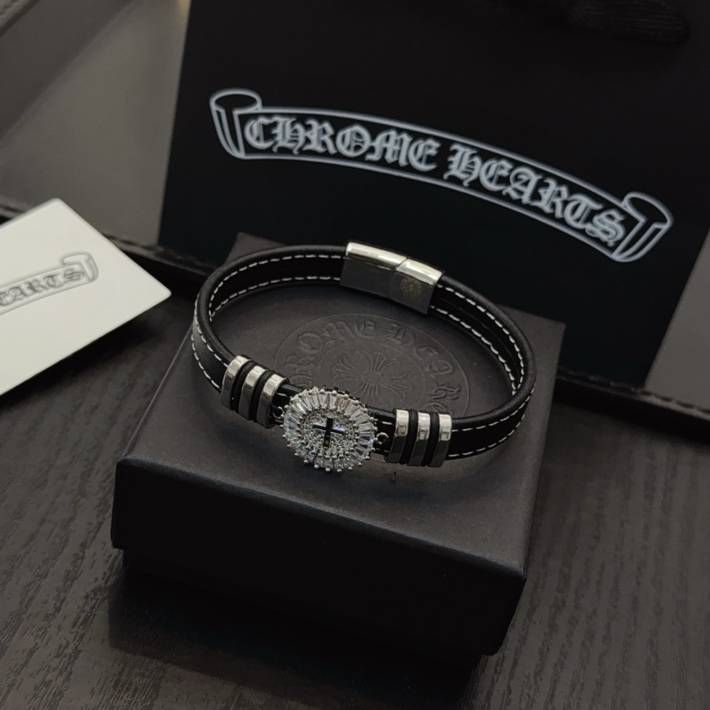  新款【专柜品质】Chrome Hearts克罗心皮绳手镯手绳，凹凸造型不同的花纹设计风格呈现出与众不同