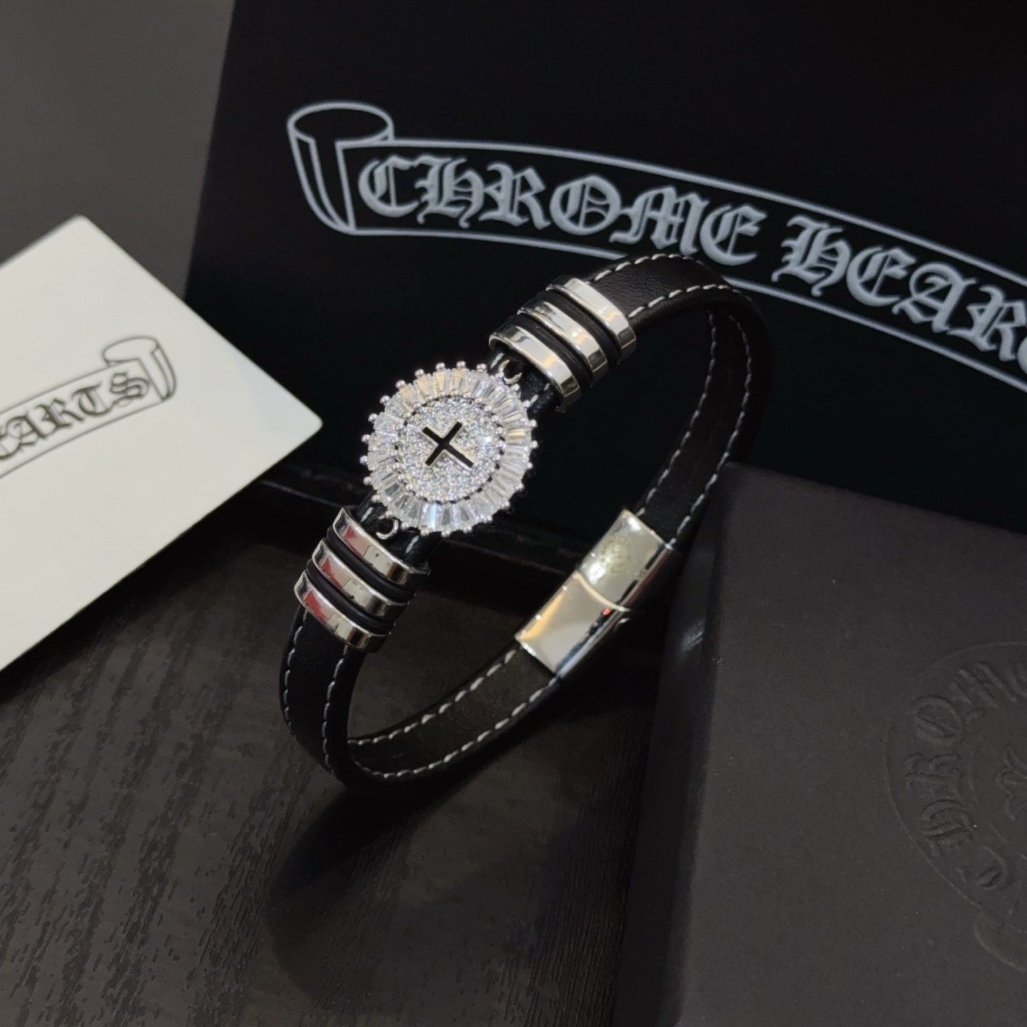  新款【专柜品质】Chrome Hearts克罗心皮绳手镯手绳，凹凸造型不同的花纹设计风格呈现出与众不同