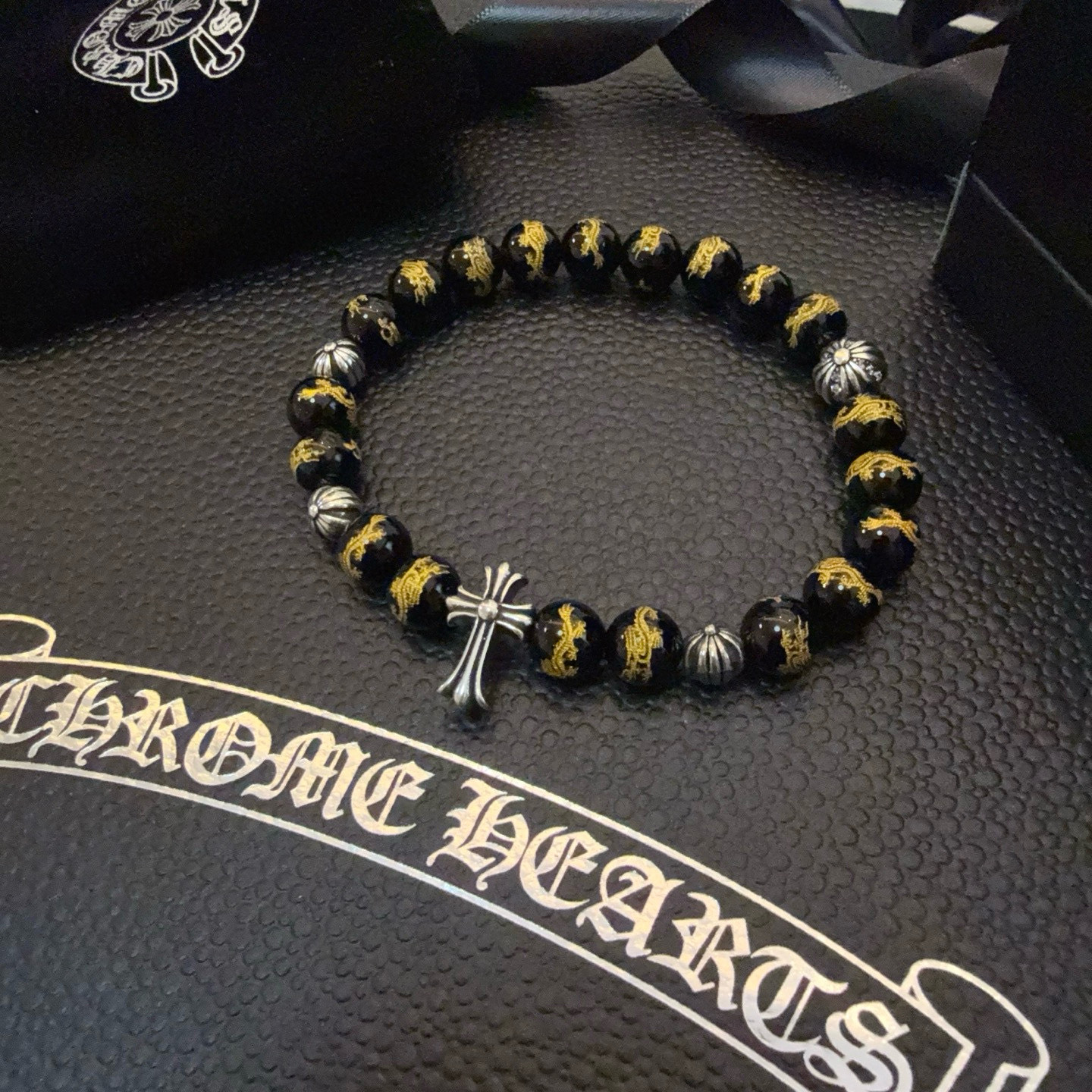  新款【专柜品质】Chrome Hearts克罗心 经典多元素手串手链 ，小红书热款，凹凸造型不同的花纹