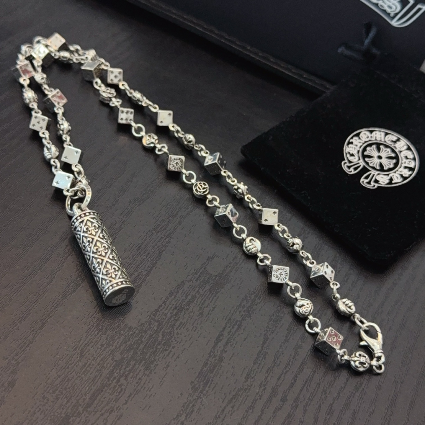  新款【专柜品质】Chrome Hearts克罗心经典复古骰子项链，圆柱吊坠 凹凸造型不同的花纹设计风格