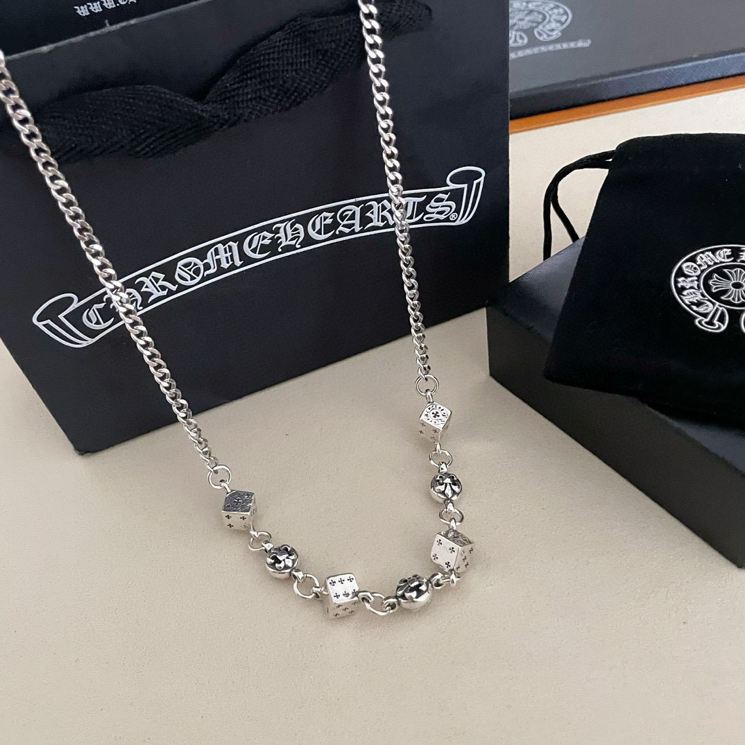  新款【专柜品质】Chrome Hearts克罗心 经典复古童军花骰子项链 凹凸造型不同的花纹设计风格 