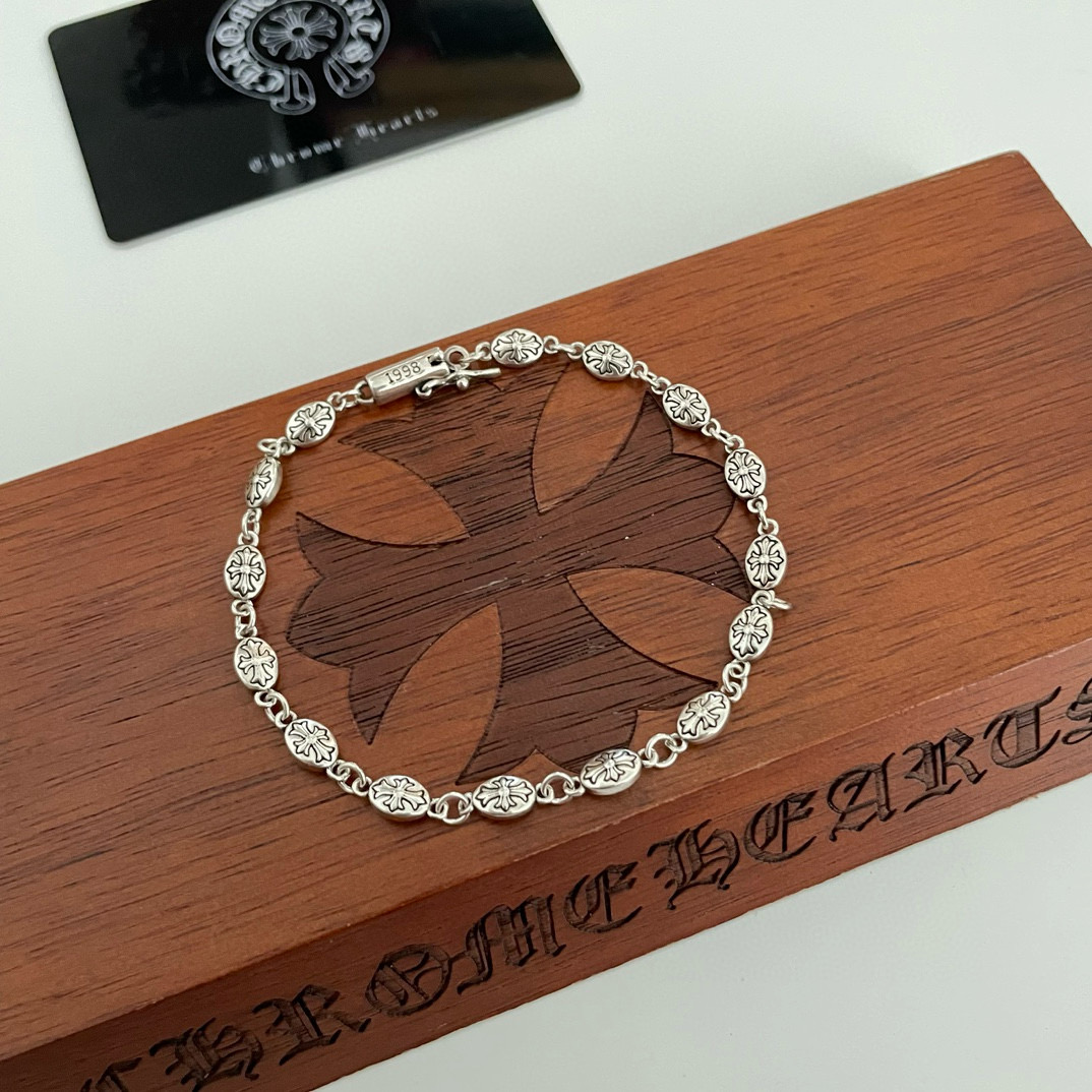  新款【专柜品质】Chrome Hearts克罗心 经典复古十字球手链 凹凸造型不同的花纹设计风格呈现出