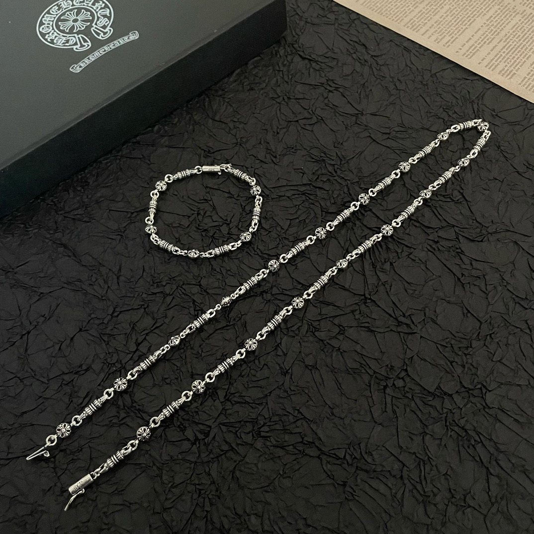  新款【专柜品质】Chrome Hearts克罗心 经典复古纽蚊圆柱手链 凹凸造型不同的花纹设计风格呈现