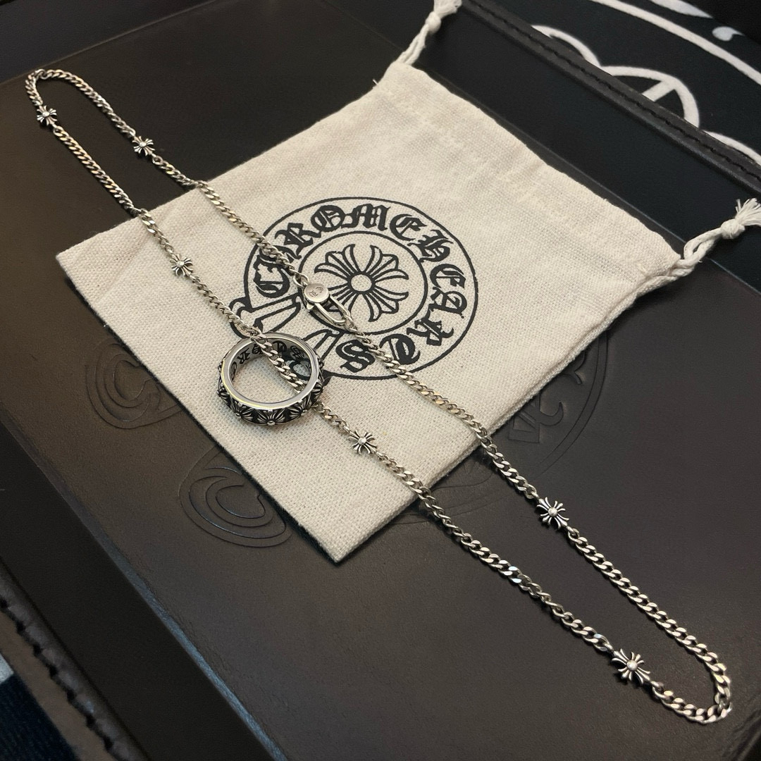    新款【专柜品质】Chrome Hearts克罗心 经典复古十字架项链，十字花戒指吊坠 凹凸造型不同