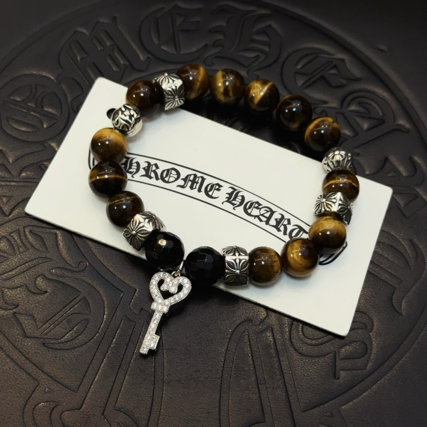  新款【专柜品质】Chrome Hearts克罗心 经典复古虎眼石多元素手链 手串，凹凸造型不同的花纹设