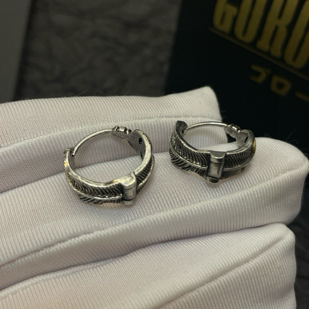   【新品上架】Goro’s高桥吾郎羽毛耳环，顶级版本 认准独家拍摄 主攻高端市场 绝对区别普通版本！图