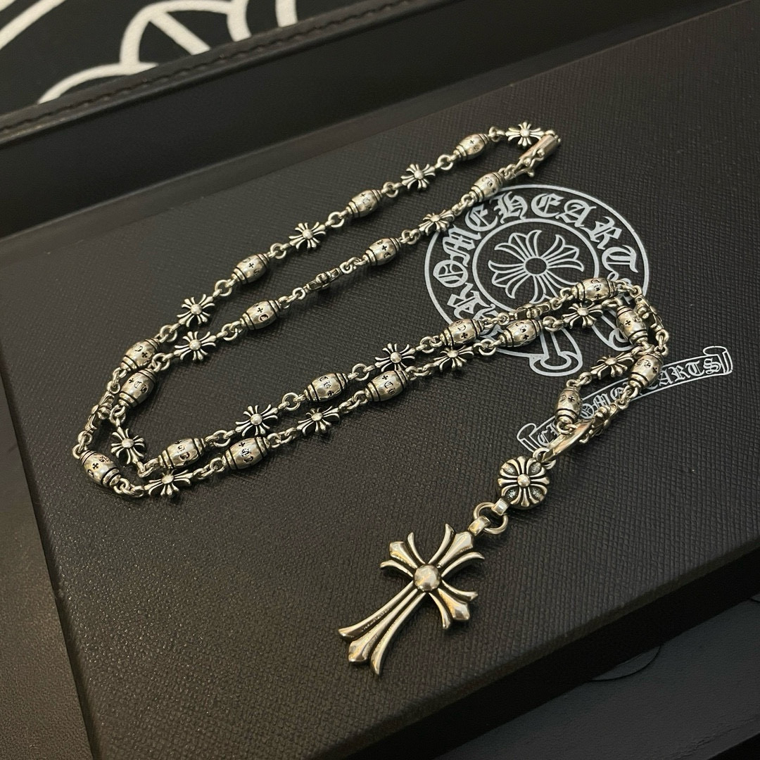   新款【专柜品质】Chrome Hearts克罗心 经典复古项链 十字花吊坠 凹凸造型不同的花纹设计风