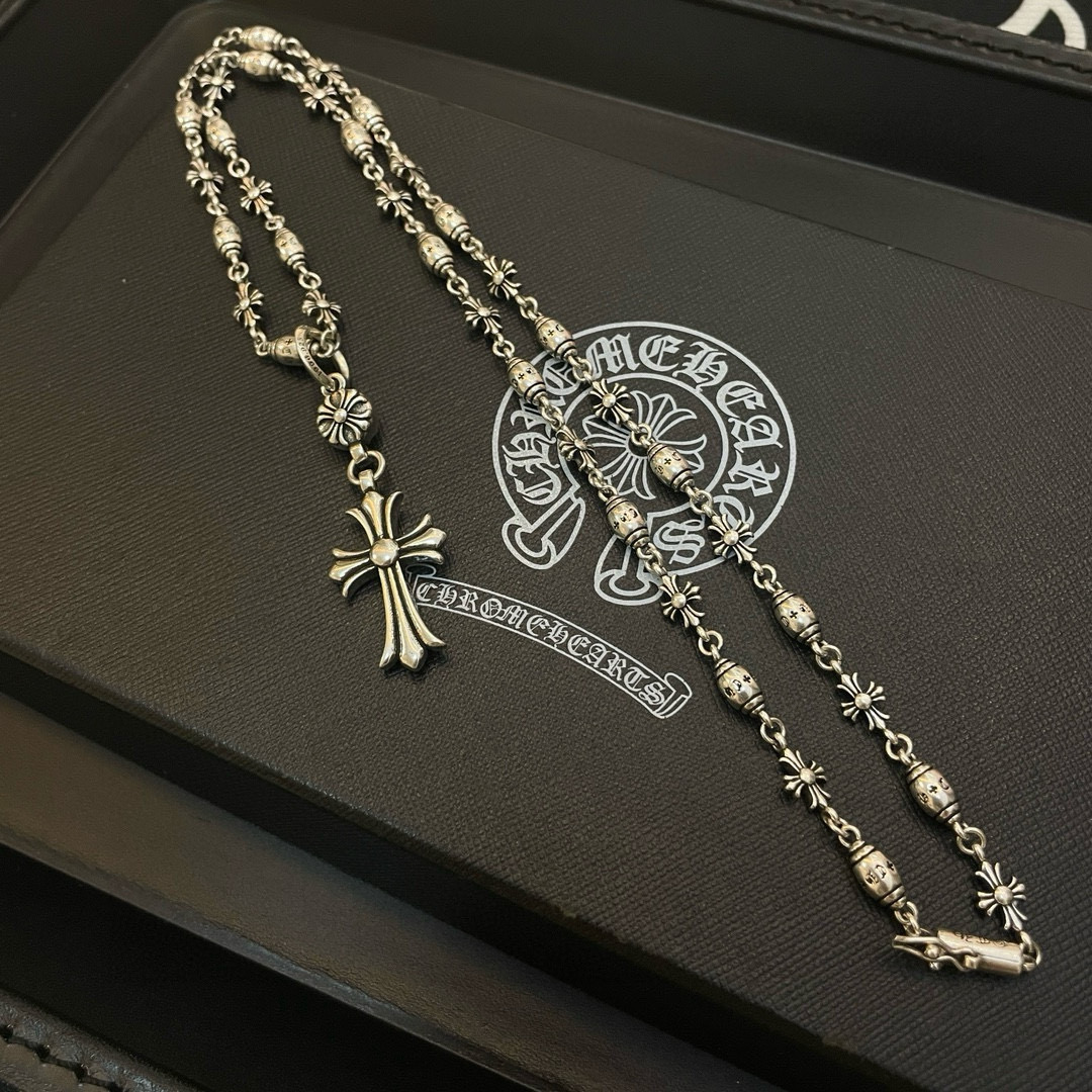   新款【专柜品质】Chrome Hearts克罗心 经典复古项链 十字花吊坠 凹凸造型不同的花纹设计风