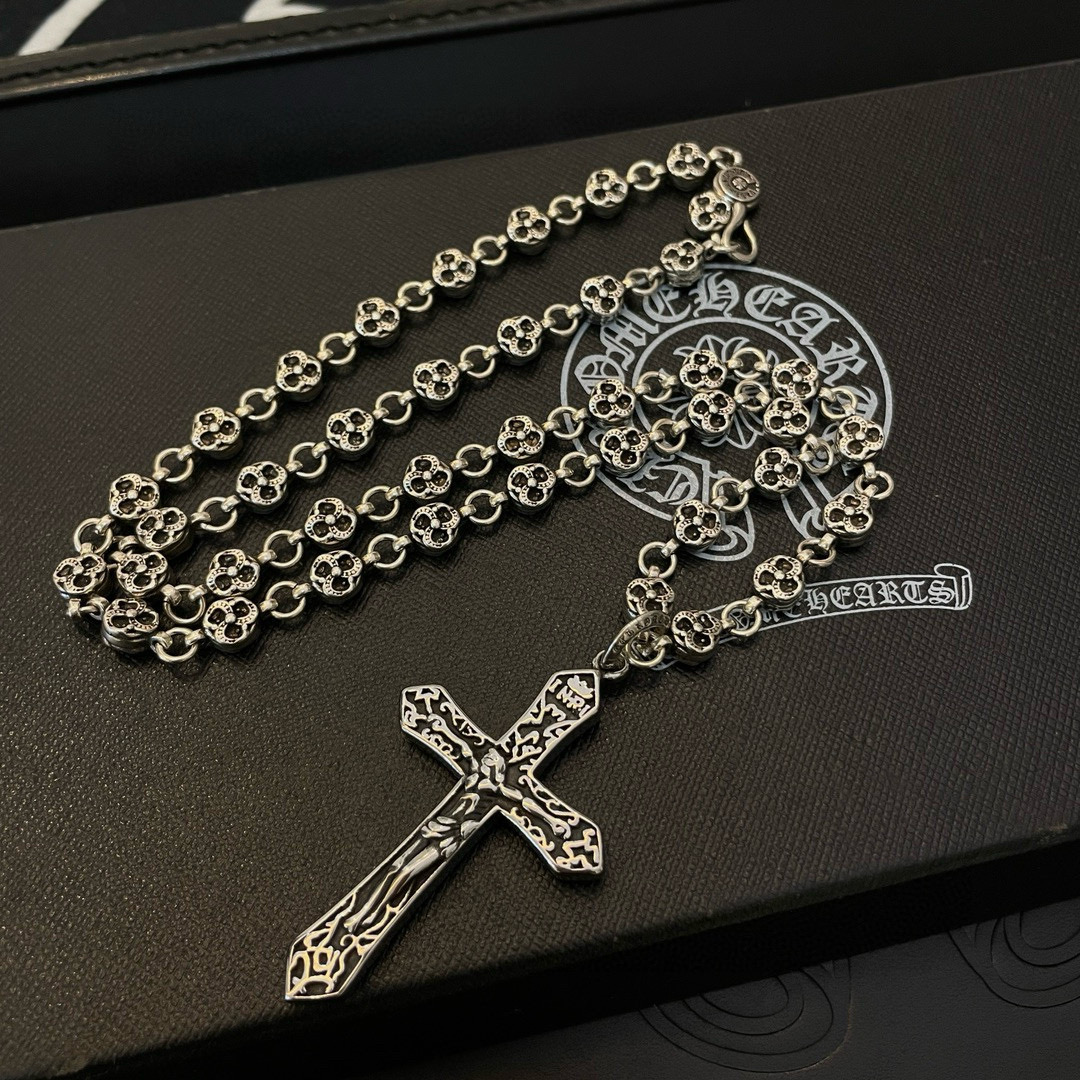  新款【专柜品质】Chrome Hearts克罗心 经典复古花球项链 十字架吊坠，凹凸造型不同的花纹设计