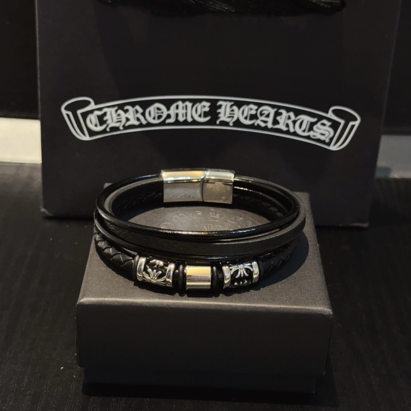  新款【专柜品质】Chrome Hearts克罗心皮绳手镯 凹凸造型不同的花纹设计风格呈现出与众不同 十