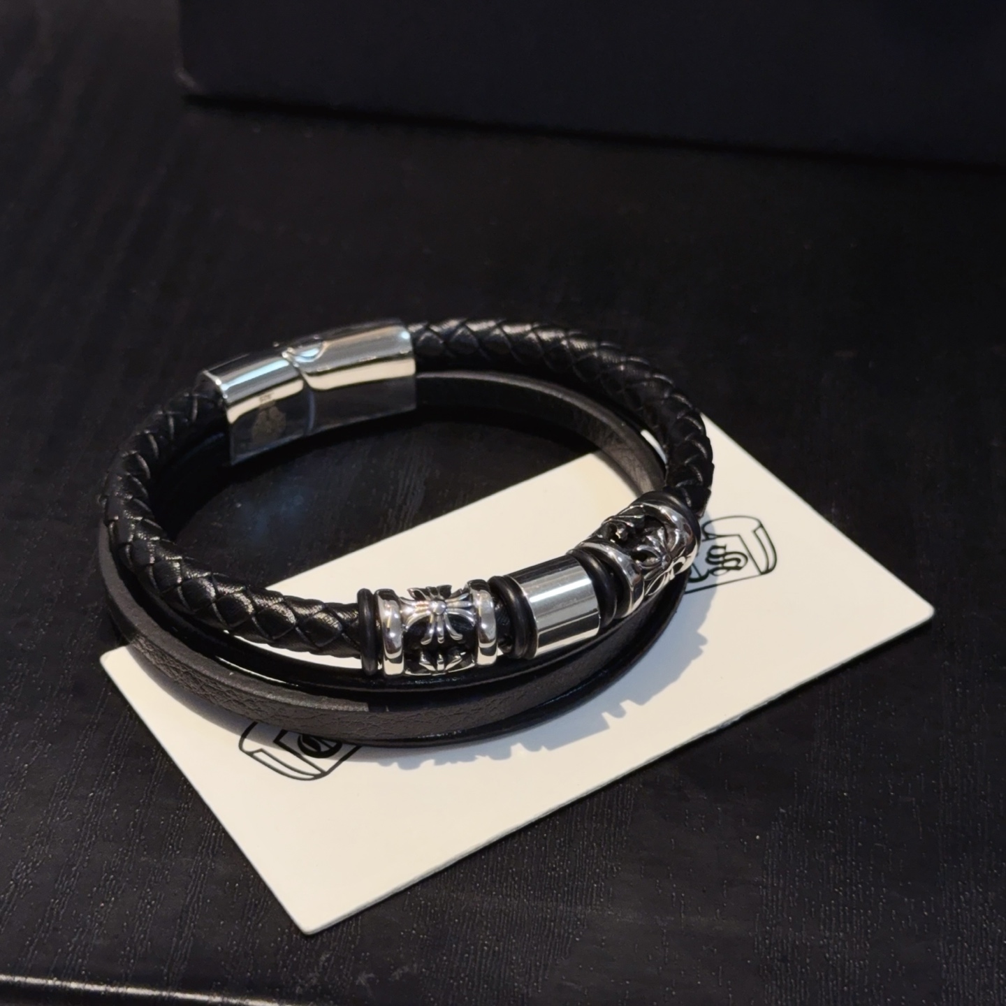  新款【专柜品质】Chrome Hearts克罗心皮绳手镯 凹凸造型不同的花纹设计风格呈现出与众不同 十