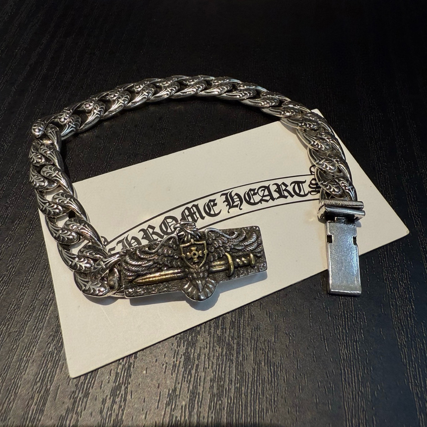批 新款【专柜品质】Chrome Hearts克罗心复古做旧手链 凹凸造型不同的花纹设计风格 呈现出与众