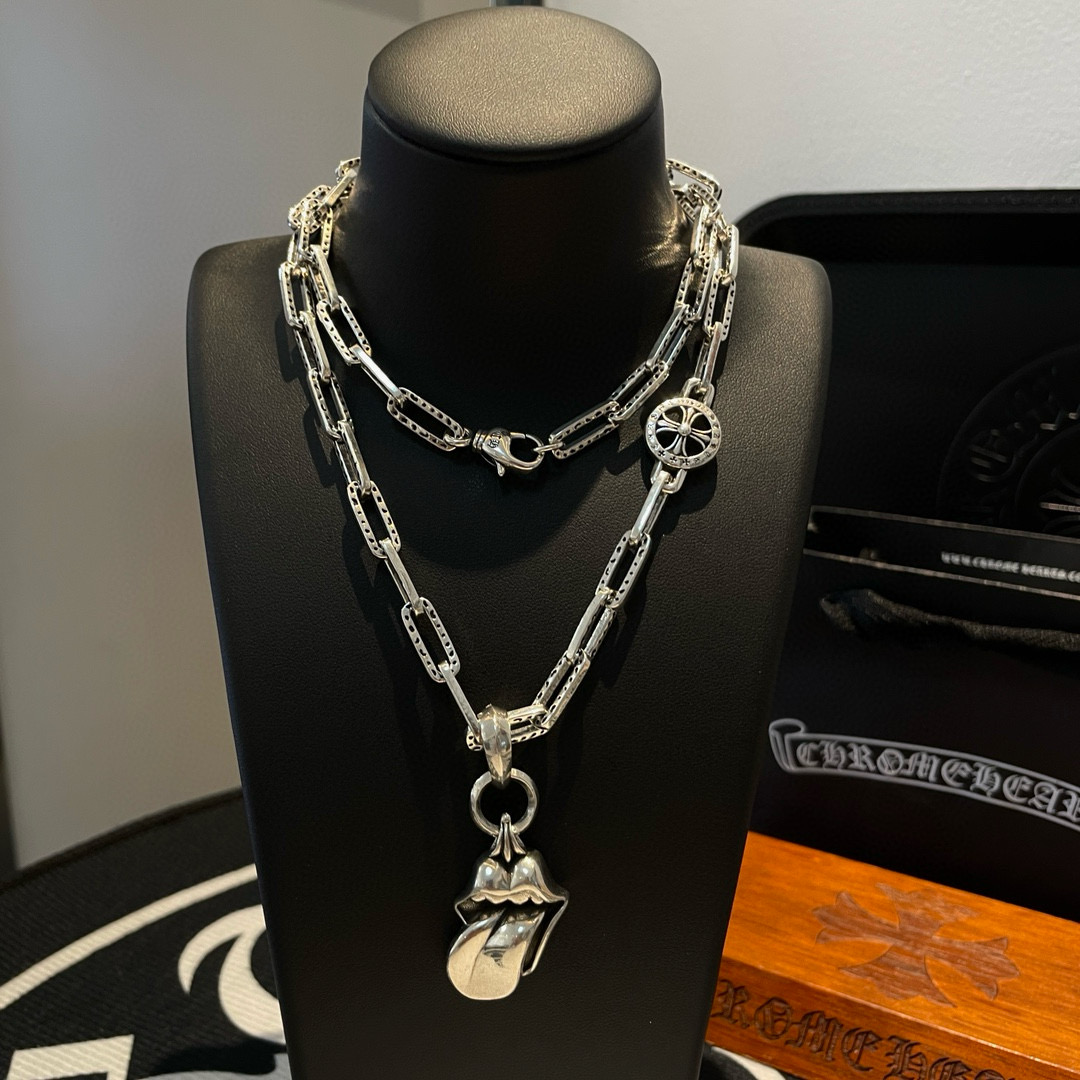 新款【专柜品质】Chrome Hearts克罗心 经典复古项链 个性舌头吊坠，凹凸造型不同的花纹设计风格