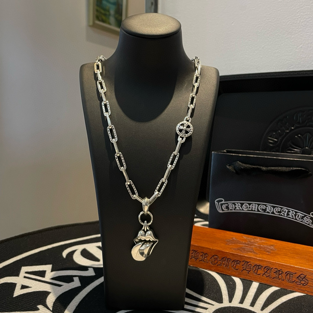 新款【专柜品质】Chrome Hearts克罗心 经典复古项链 个性舌头吊坠，凹凸造型不同的花纹设计风格