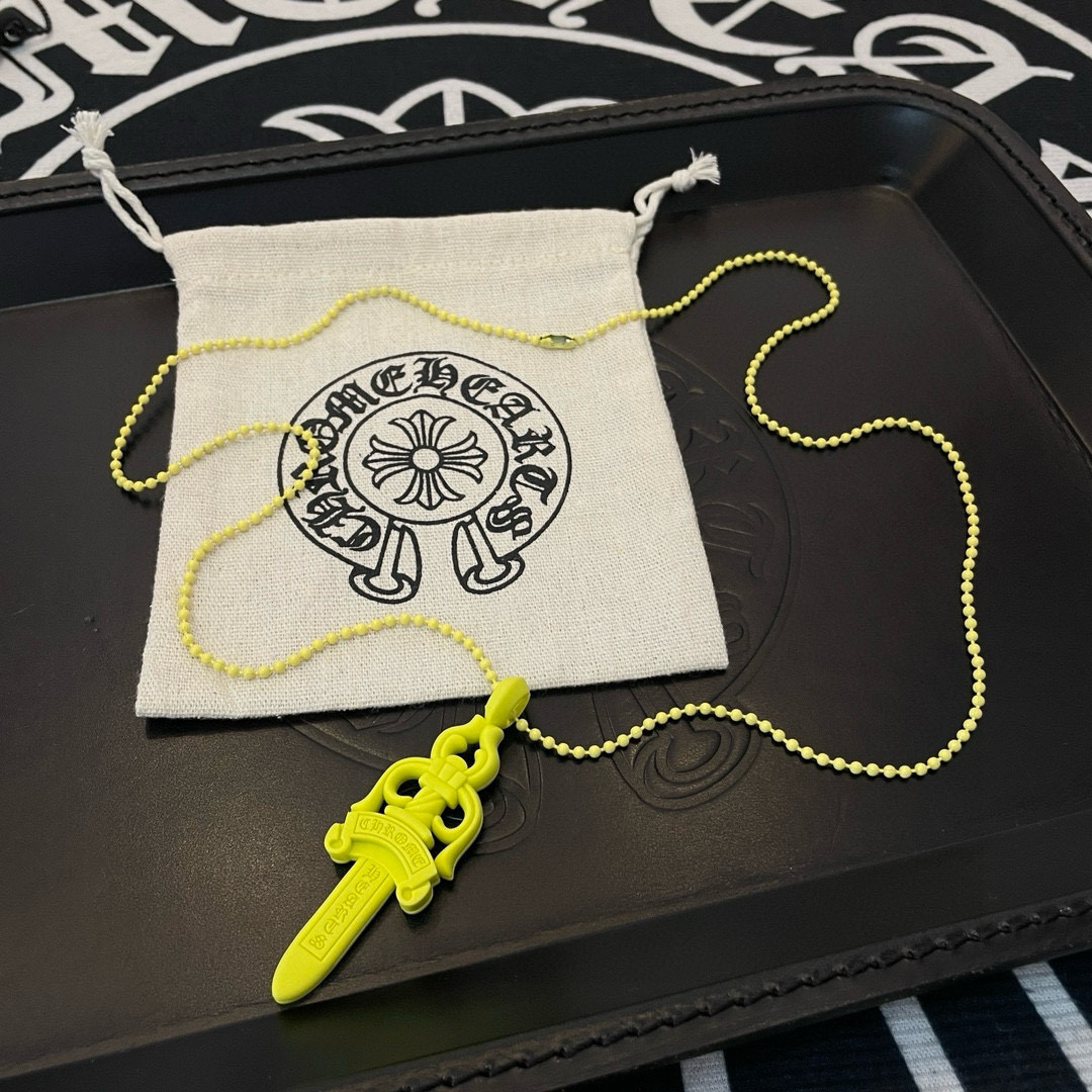   新款Chrome Hearts 克罗心宝剑树脂项链，精致专柜工艺，品质保证，颜色非常俏皮，男女同款，