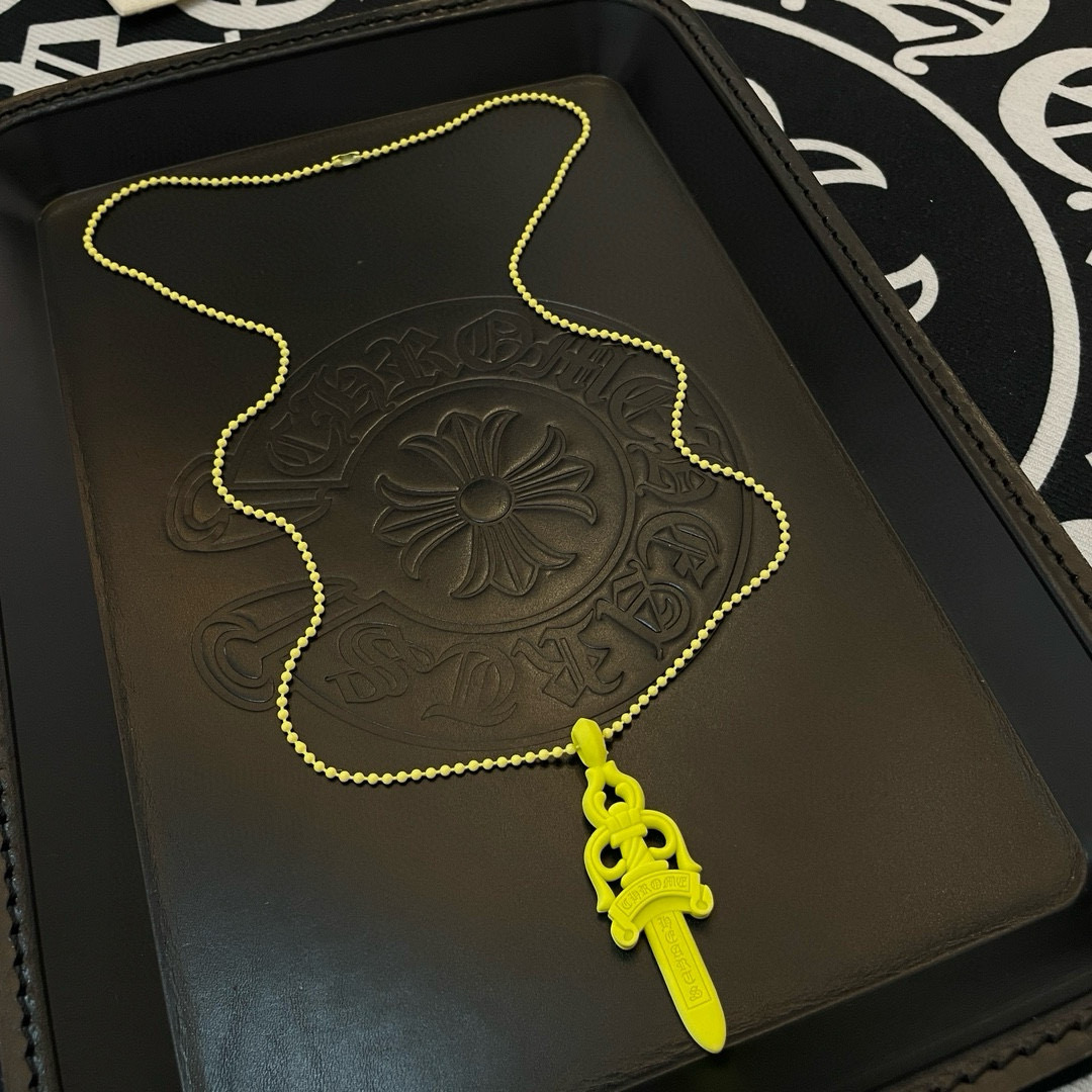   新款Chrome Hearts 克罗心宝剑树脂项链，精致专柜工艺，品质保证，颜色非常俏皮，男女同款，