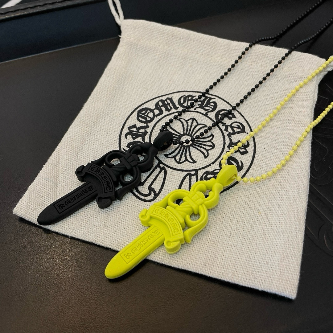   新款Chrome Hearts 克罗心宝剑树脂项链，精致专柜工艺，品质保证，颜色非常俏皮，男女同款，