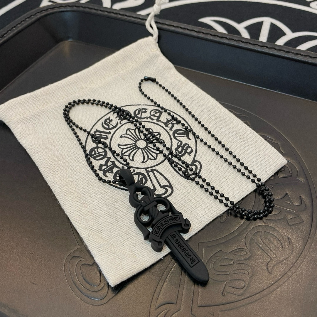   新款Chrome Hearts 克罗心宝剑树脂项链，精致专柜工艺，品质保证，颜色非常俏皮，男女同款，