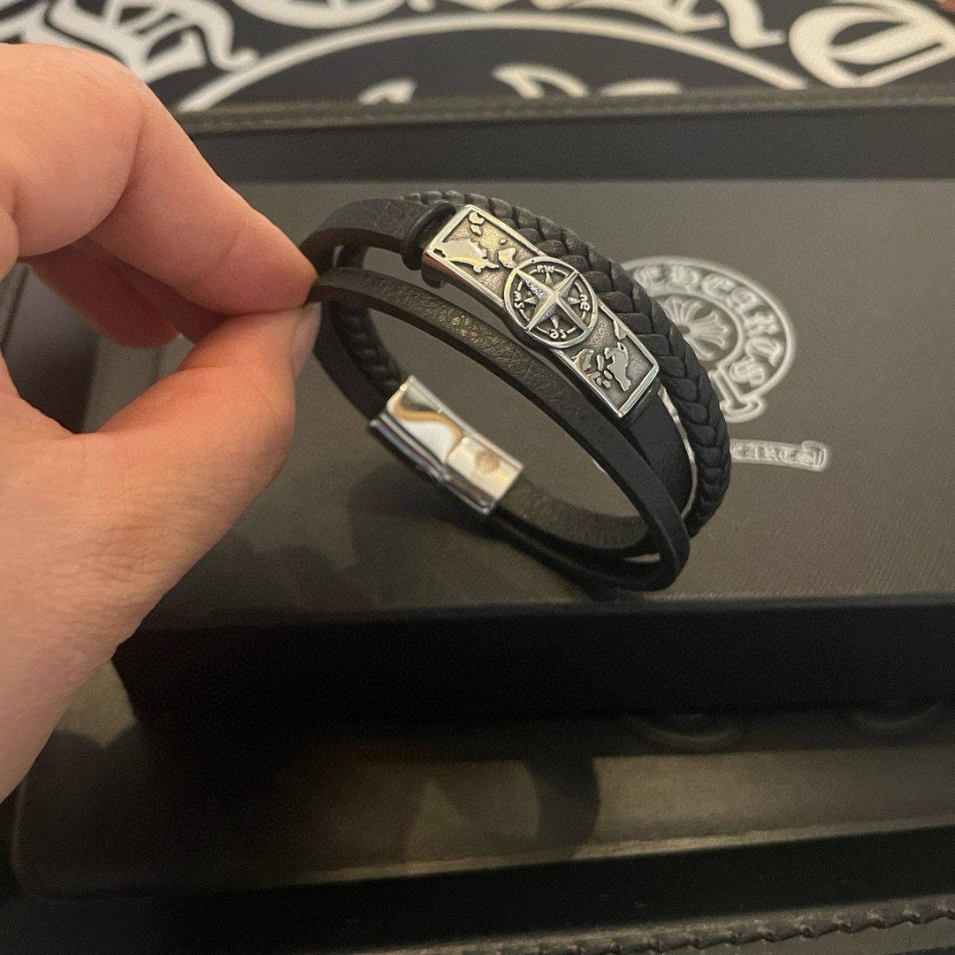  新款【专柜品质】Chrome Hearts克罗心 经典复古皮绳手镯 凹凸造型不同的花纹设计风格呈现出与