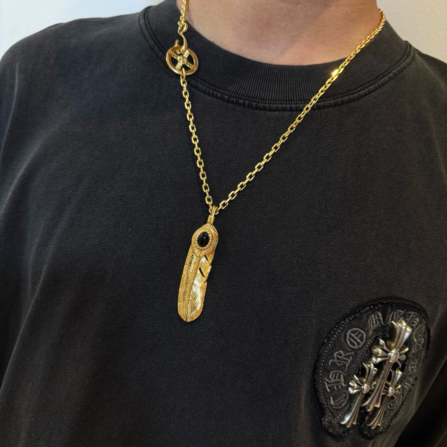     【新品上架】Goro’s高桥吾郎金色羽毛吊坠，高桥吾郎项链，顶级版本，认准独家拍摄，主攻高端市场