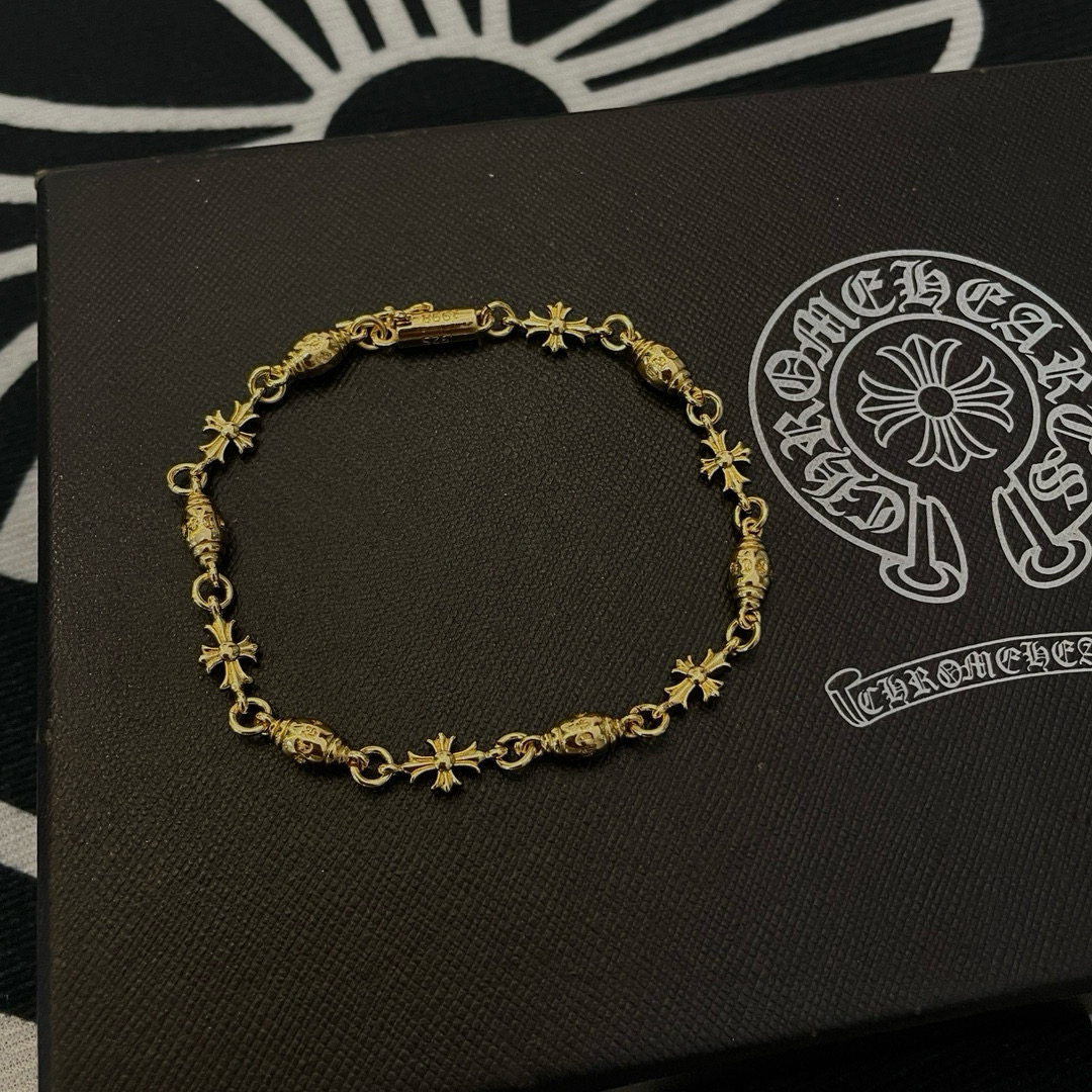  新款【专柜品质】Chrome Hearts克罗心 经典黄金色童军花复古手链 凹凸造型不同的花纹设计风格