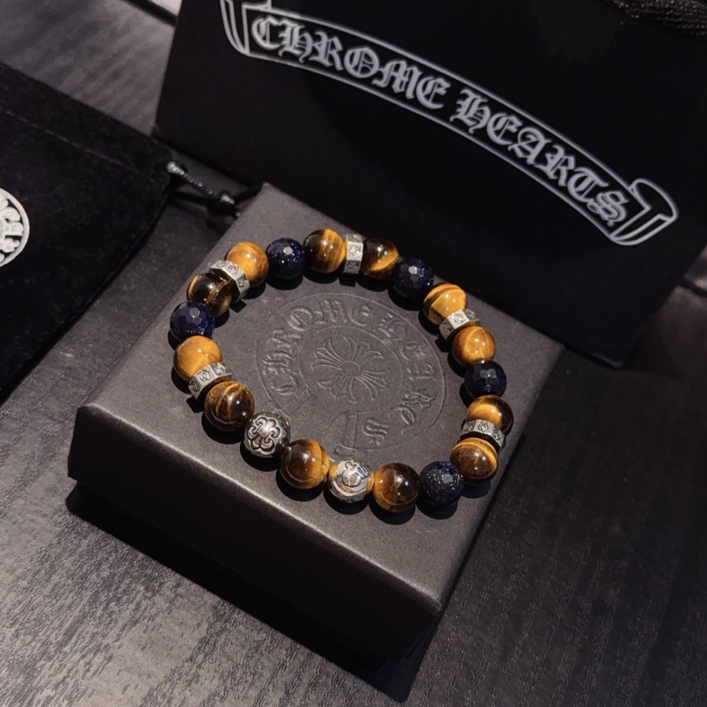  新款【专柜品质】Chrome Hearts克罗心 经典复古多元素手串手链 ，凹凸造型不同的花纹设计风格