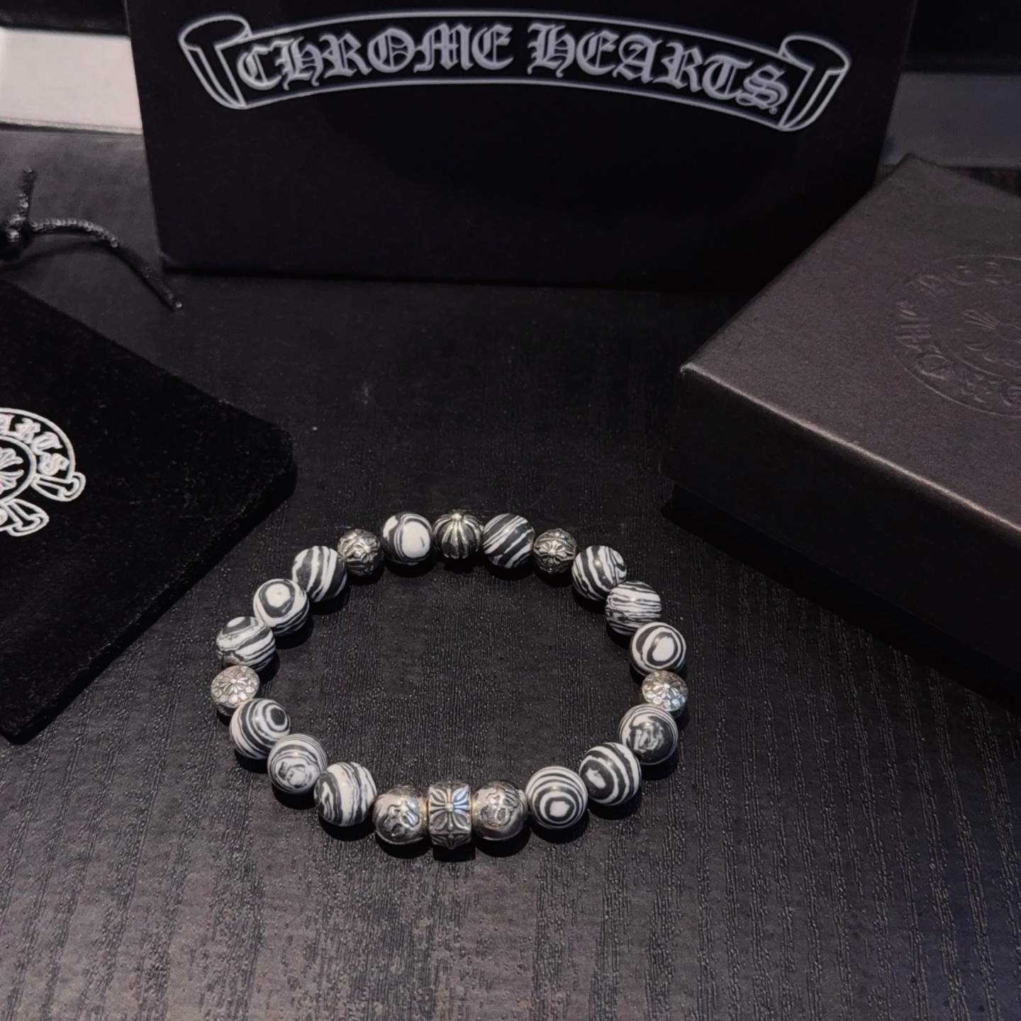  新款【专柜品质】Chrome Hearts克罗心 经典复古多元素手串手链 ，凹凸造型不同的花纹设计风格