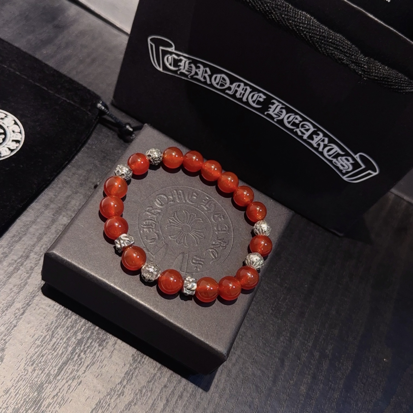  新款【专柜品质】Chrome Hearts克罗心 经典复古多元素手串手链 ，凹凸造型不同的花纹设计风格