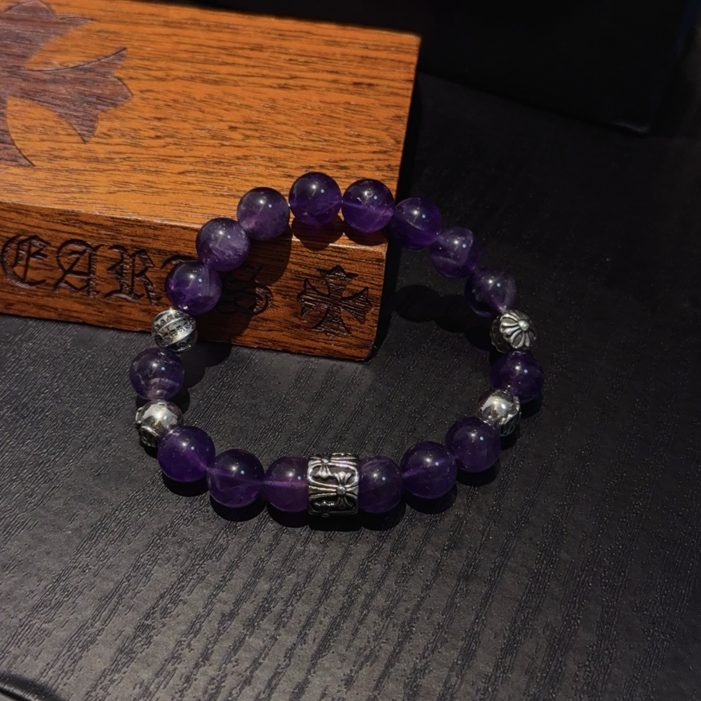  新款【专柜品质】Chrome Hearts克罗心 经典复古多元素手串手链 ，凹凸造型不同的花纹设计风格