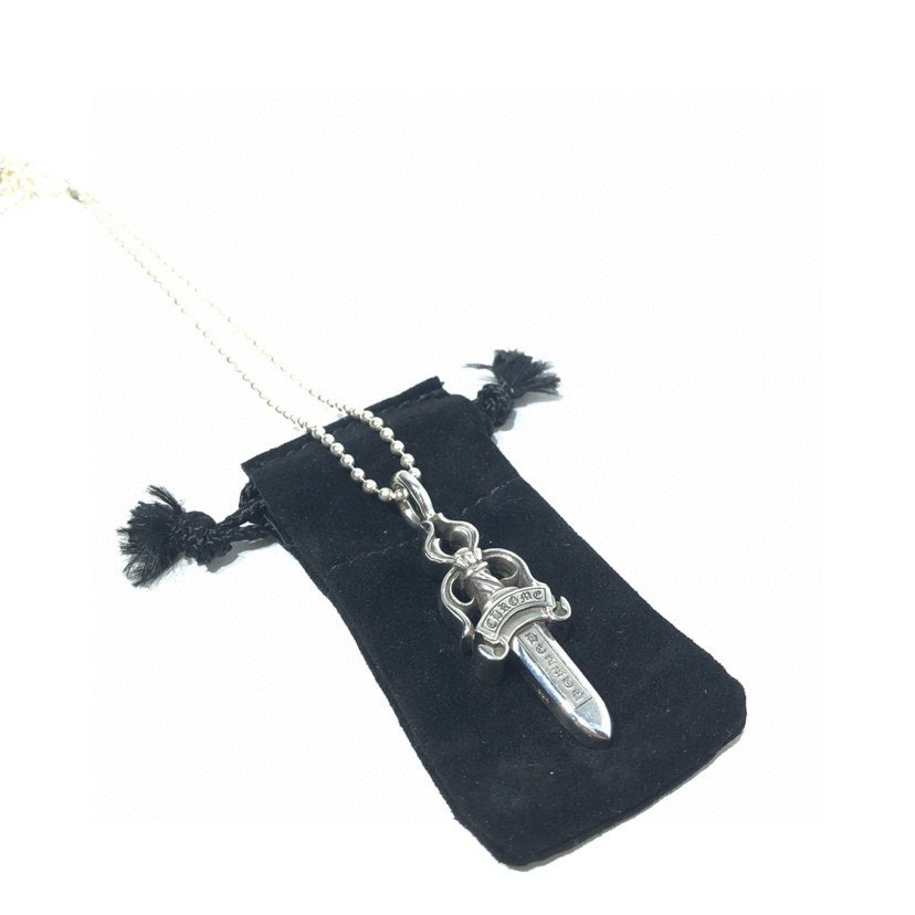 【专柜品质】克罗心Chrome hearts 双面宝剑

版型重量氧化程度完全一致专柜🆕 市面最顶级的版