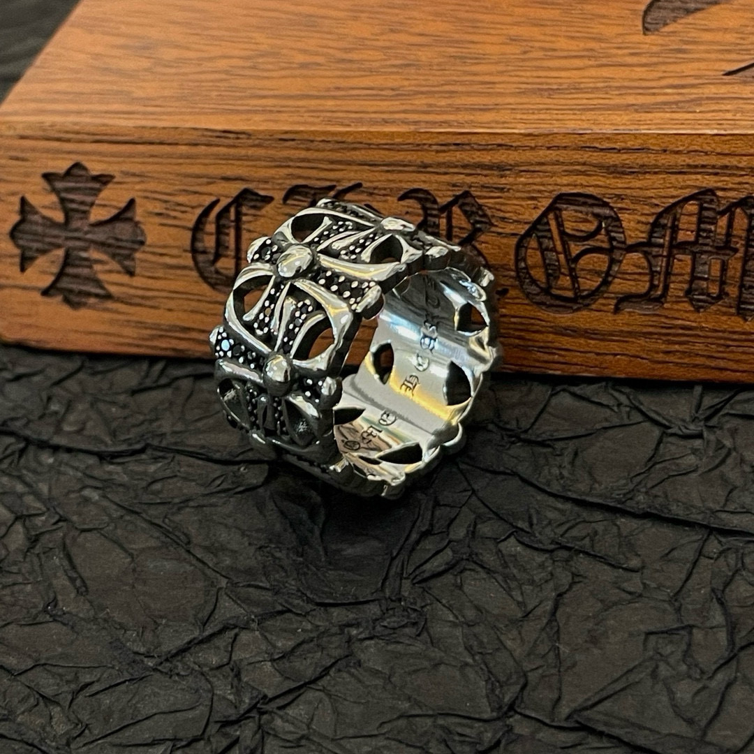 批   【专柜品质】Chrome Hearts克罗心 经典复古十字花开口戒指 凹凸造型不同的花纹设计风格