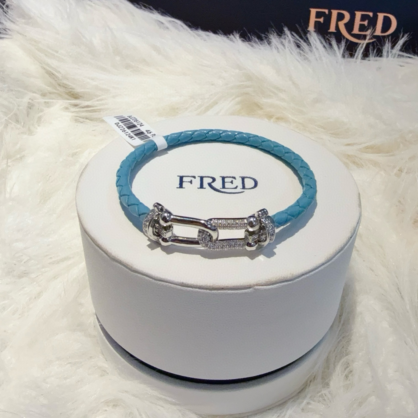 NO:385552,Popular Feredman Diamond Horseshoe Buckle Bracelet, classic and versatile, Internet celebrity expert, a must-have item for fashion, fashionable and exquisite, 11 pairs of customized versions, the difference is that the ordinary version on the market, thickened electroplating 18k process, the effect is very versatile!  !  , jewelry quality, bracelet19860909火爆 费雷德满钻马蹄扣手镯手绳,经典百搭,网红达人 时尚一族备必单品,时尚精致,11对版定制,区别在于市面上普通版本,加厚电镀18k工艺,上手效果非常百搭！！,饰品精品,bracelet,Jewelry