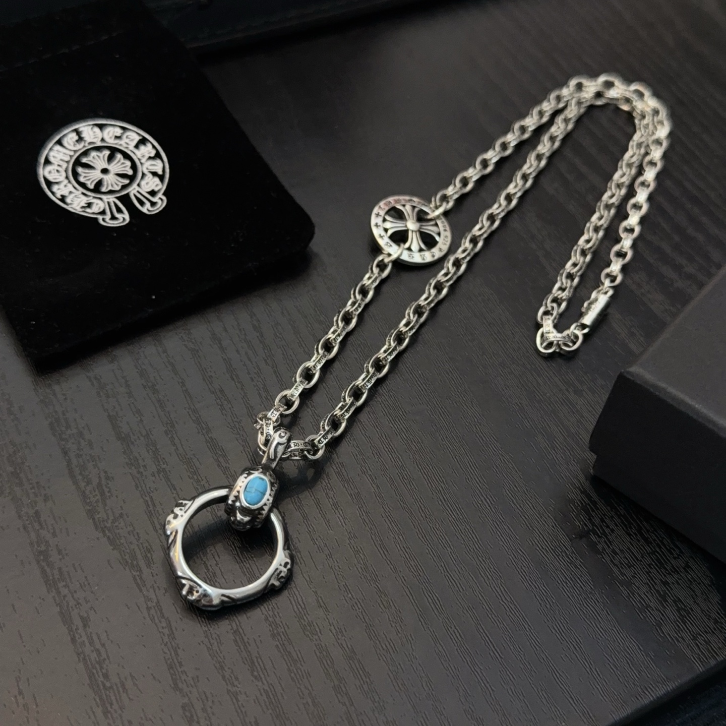  新款【专柜品质】Chrome Hearts克罗心复古十字架项链 圆环吊坠 凹凸造型不同的花纹设计风格 